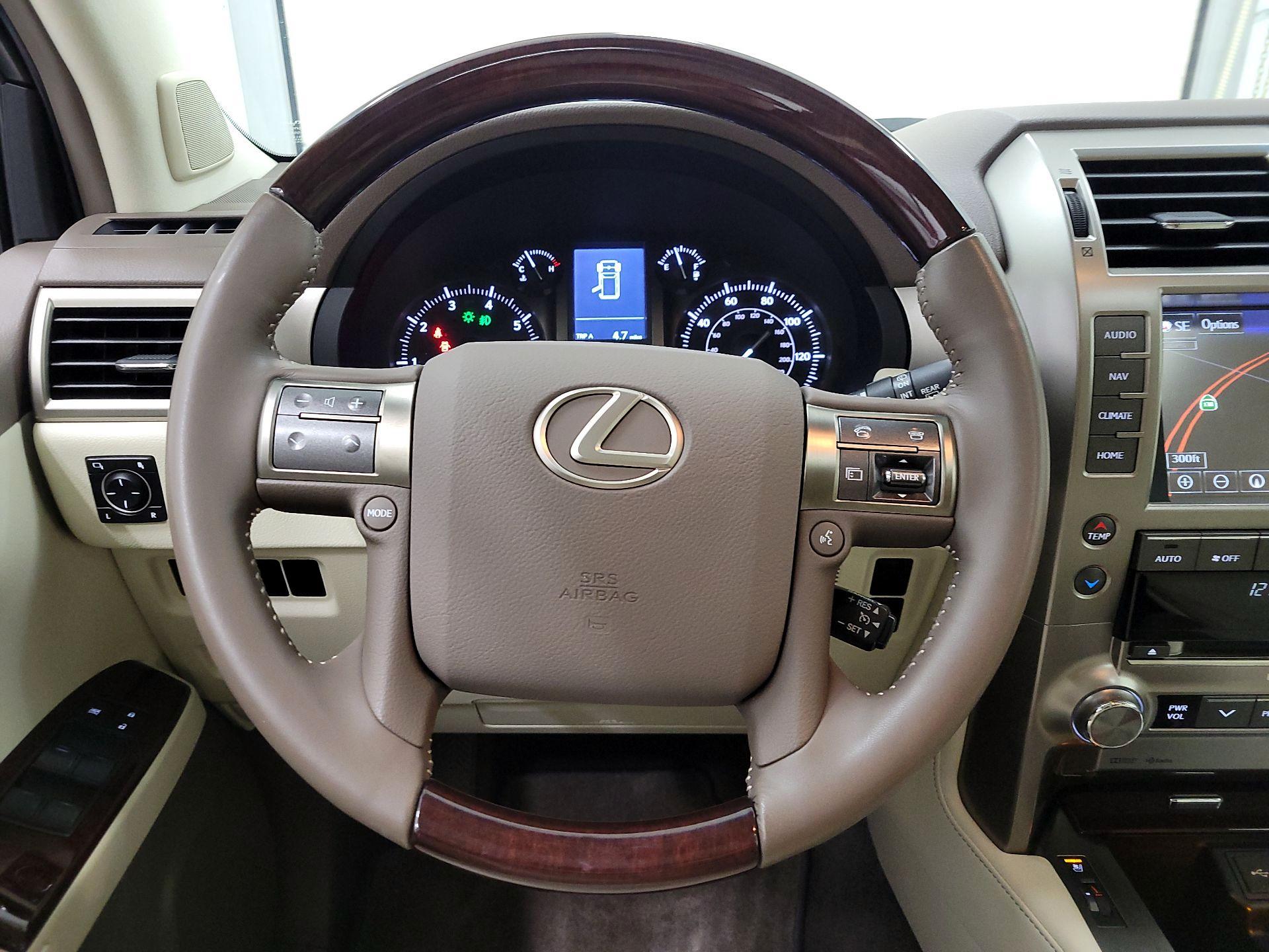 Thumbnail: 2014 Lexus GX - 10