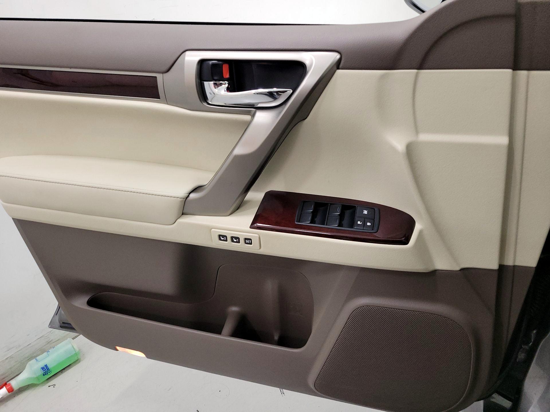 Thumbnail: 2014 Lexus GX - 12