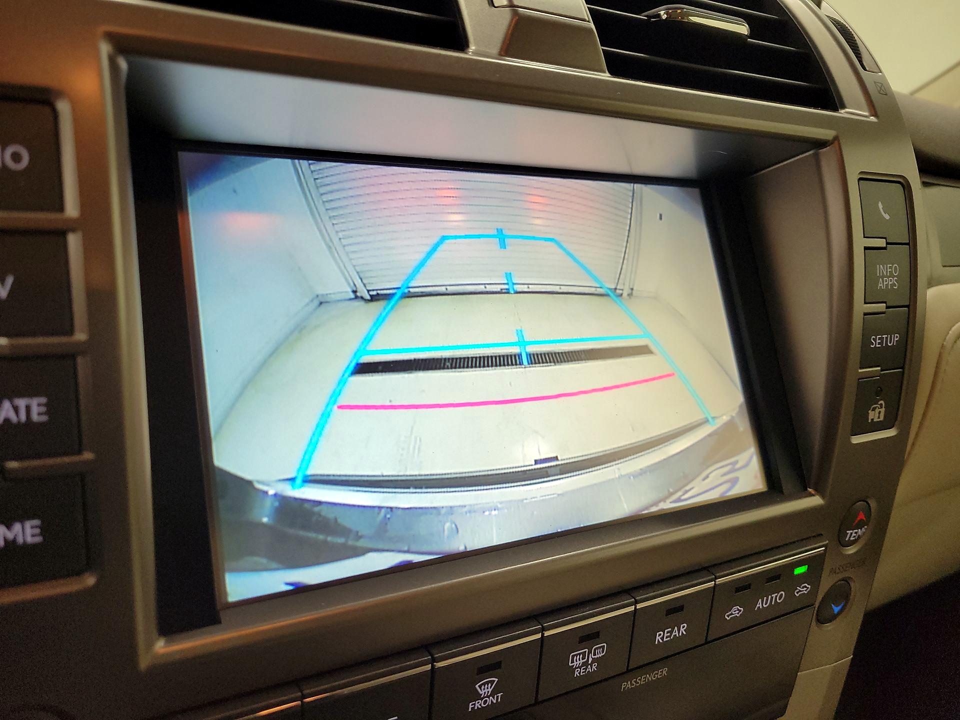 Thumbnail: 2014 Lexus GX - 15