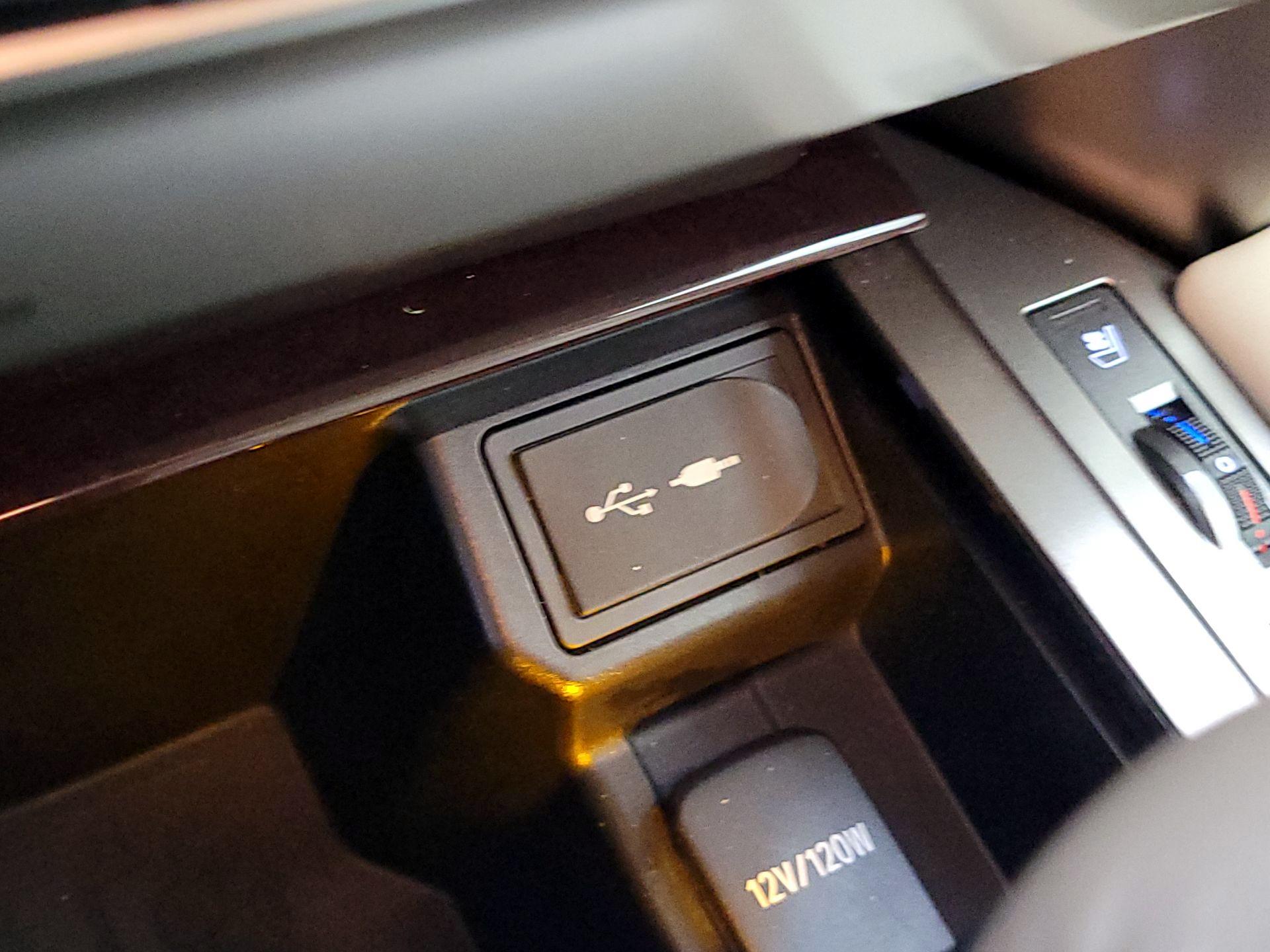 Thumbnail: 2014 Lexus GX - 19