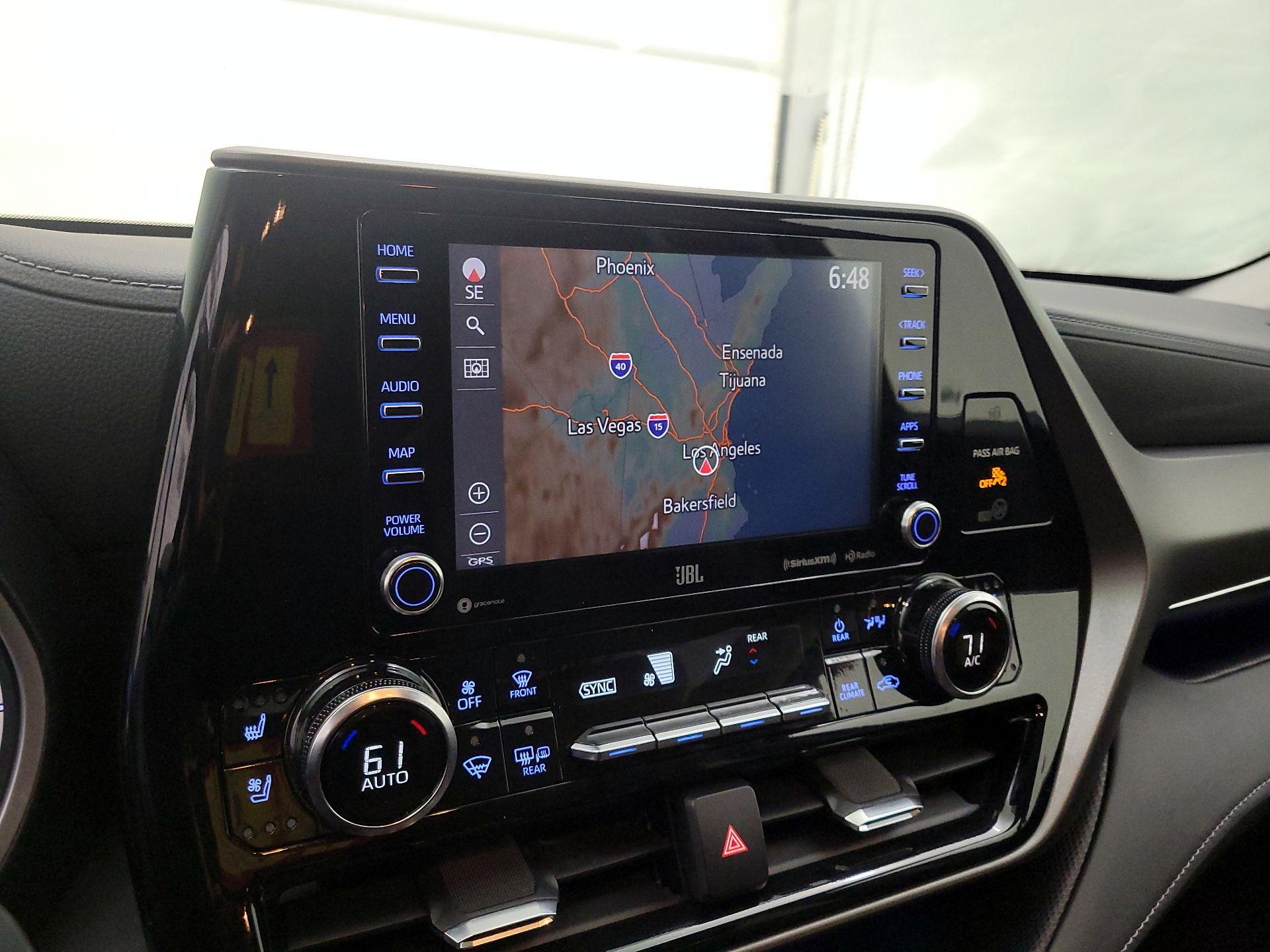 Thumbnail: 2022 Toyota Highlander - 14