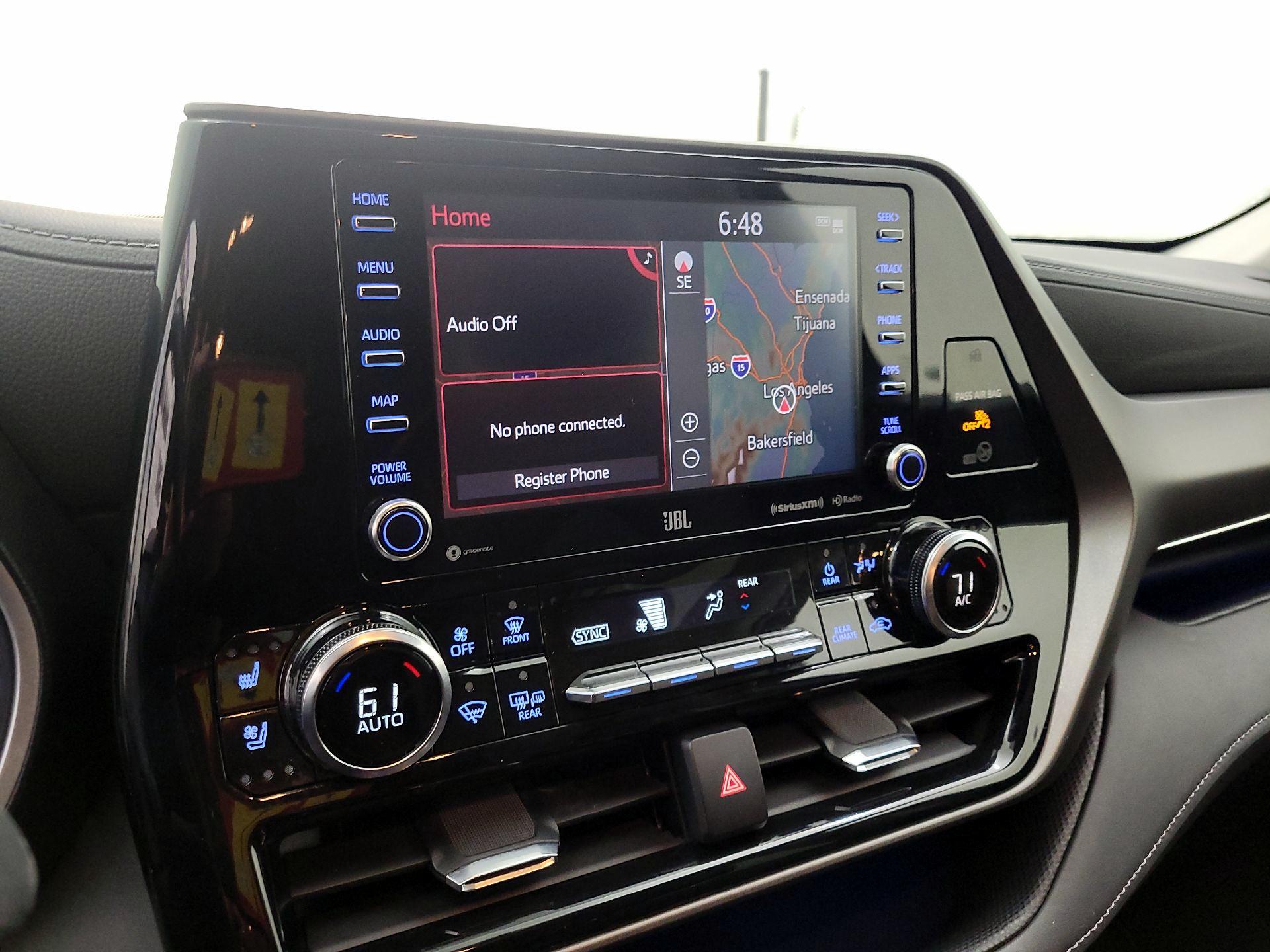 Thumbnail: 2022 Toyota Highlander - 16