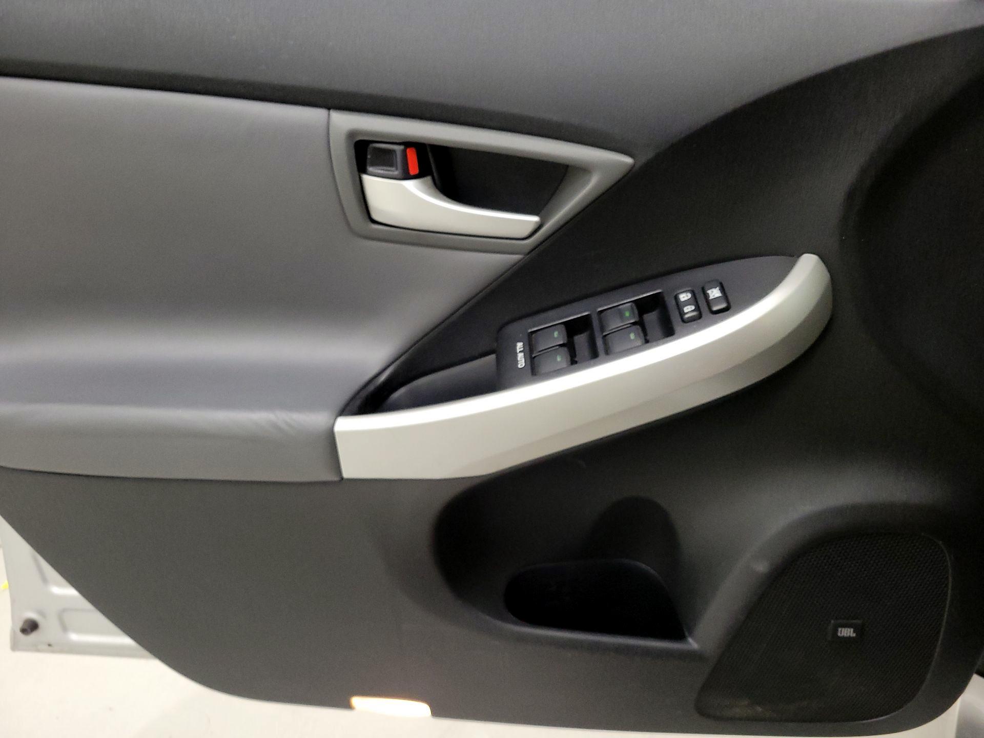 Thumbnail: 2014 Toyota Prius - 12