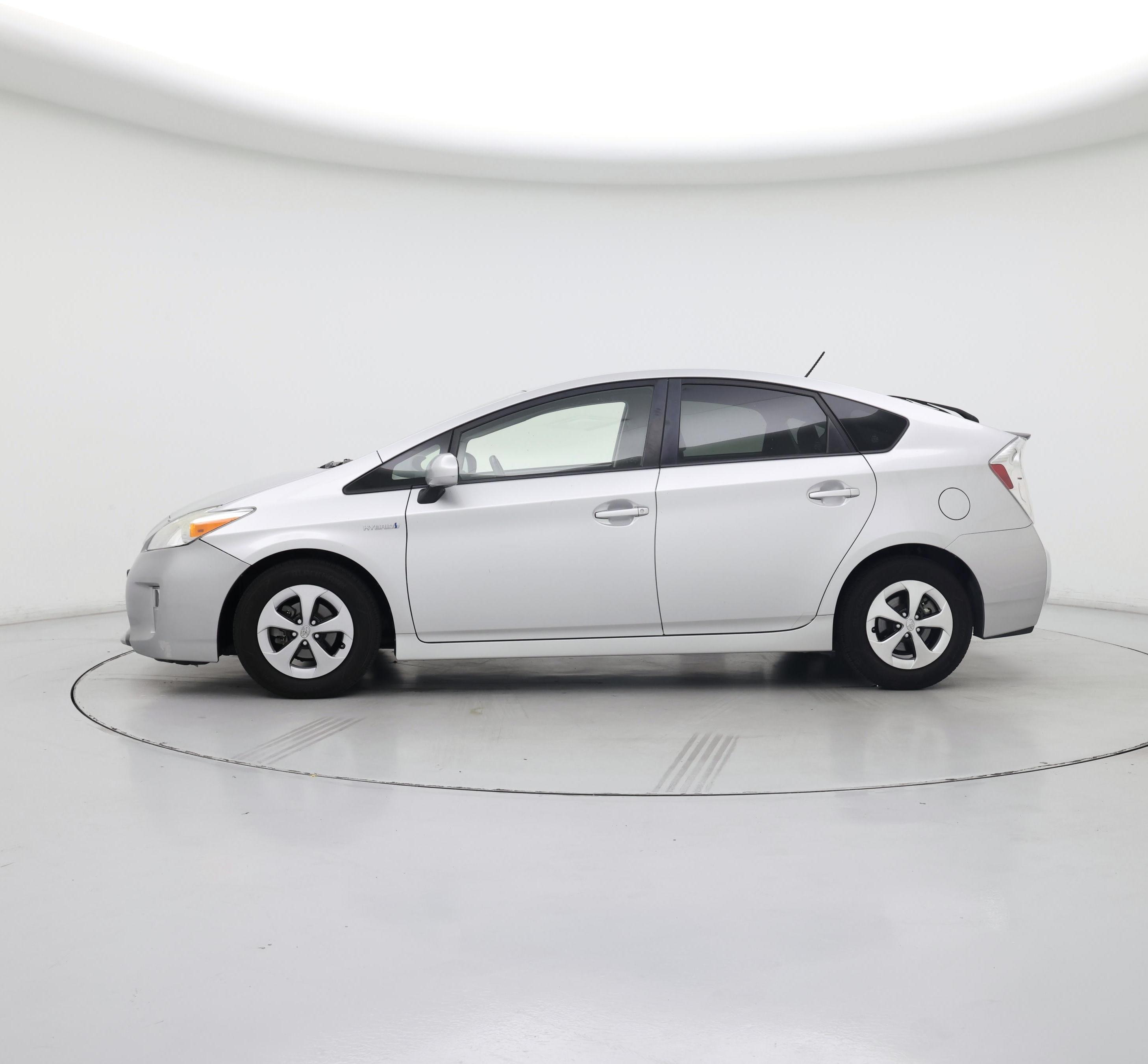 Thumbnail: 2014 Toyota Prius - 3