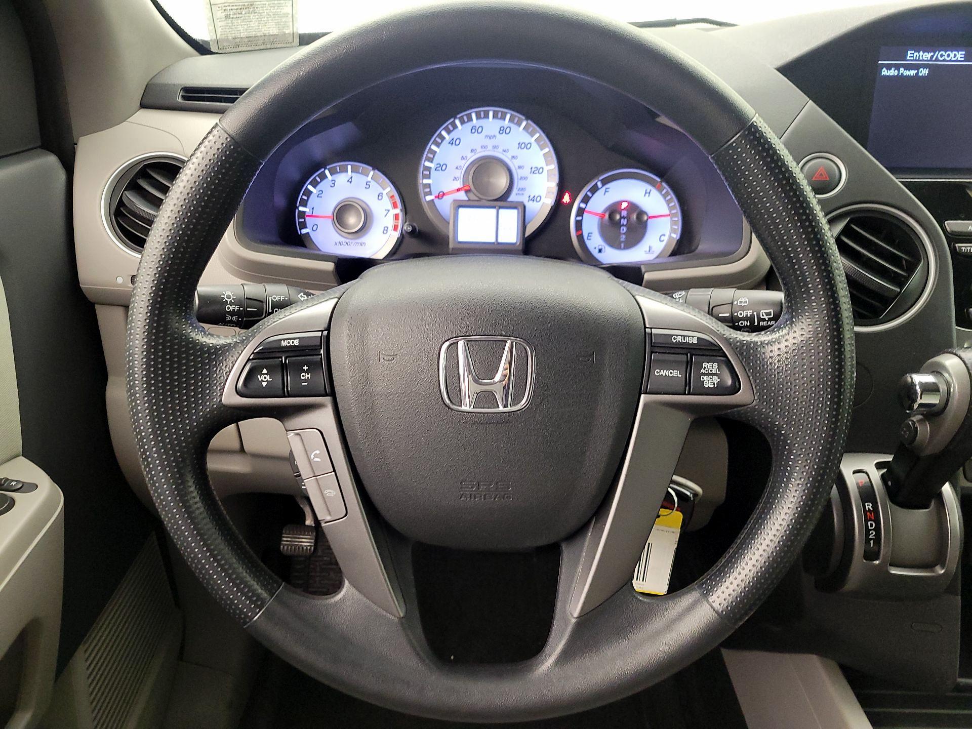 Thumbnail: 2015 Honda Pilot - 10