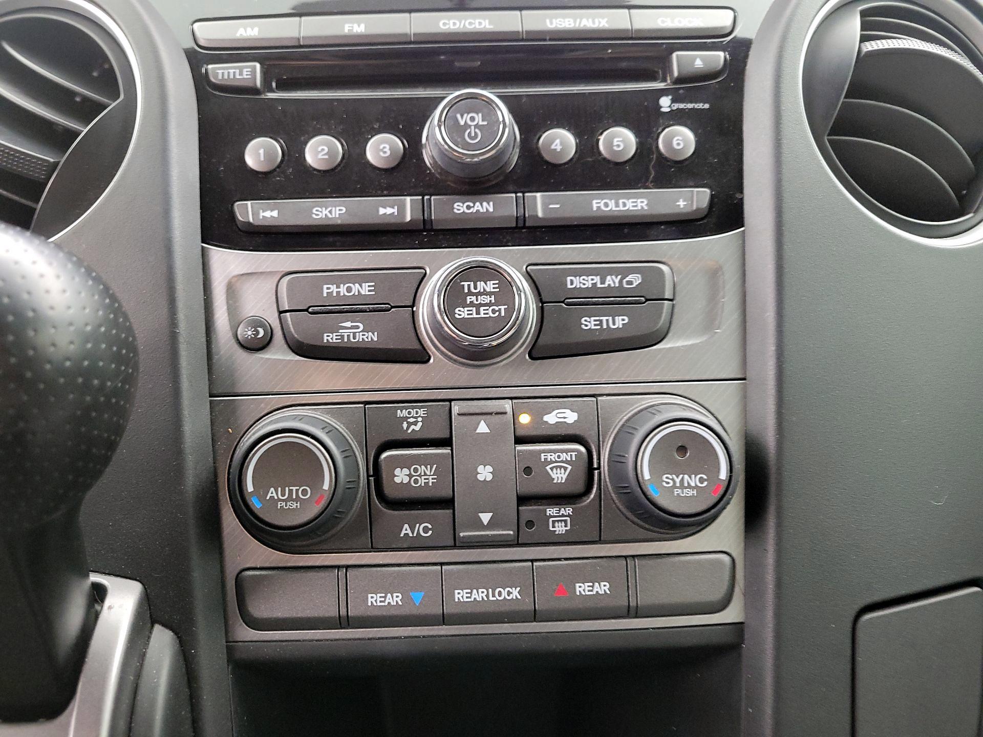 Thumbnail: 2015 Honda Pilot - 16