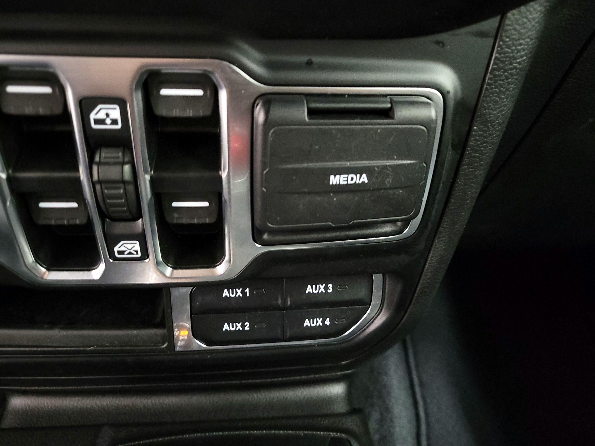 Thumbnail: 2023 Jeep Wrangler - 19