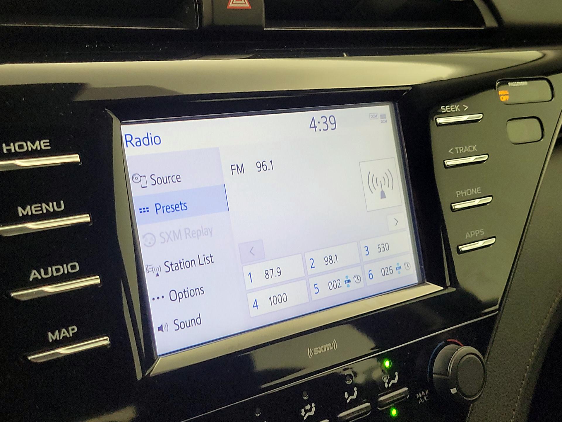 Thumbnail: 2020 Toyota Camry - 15