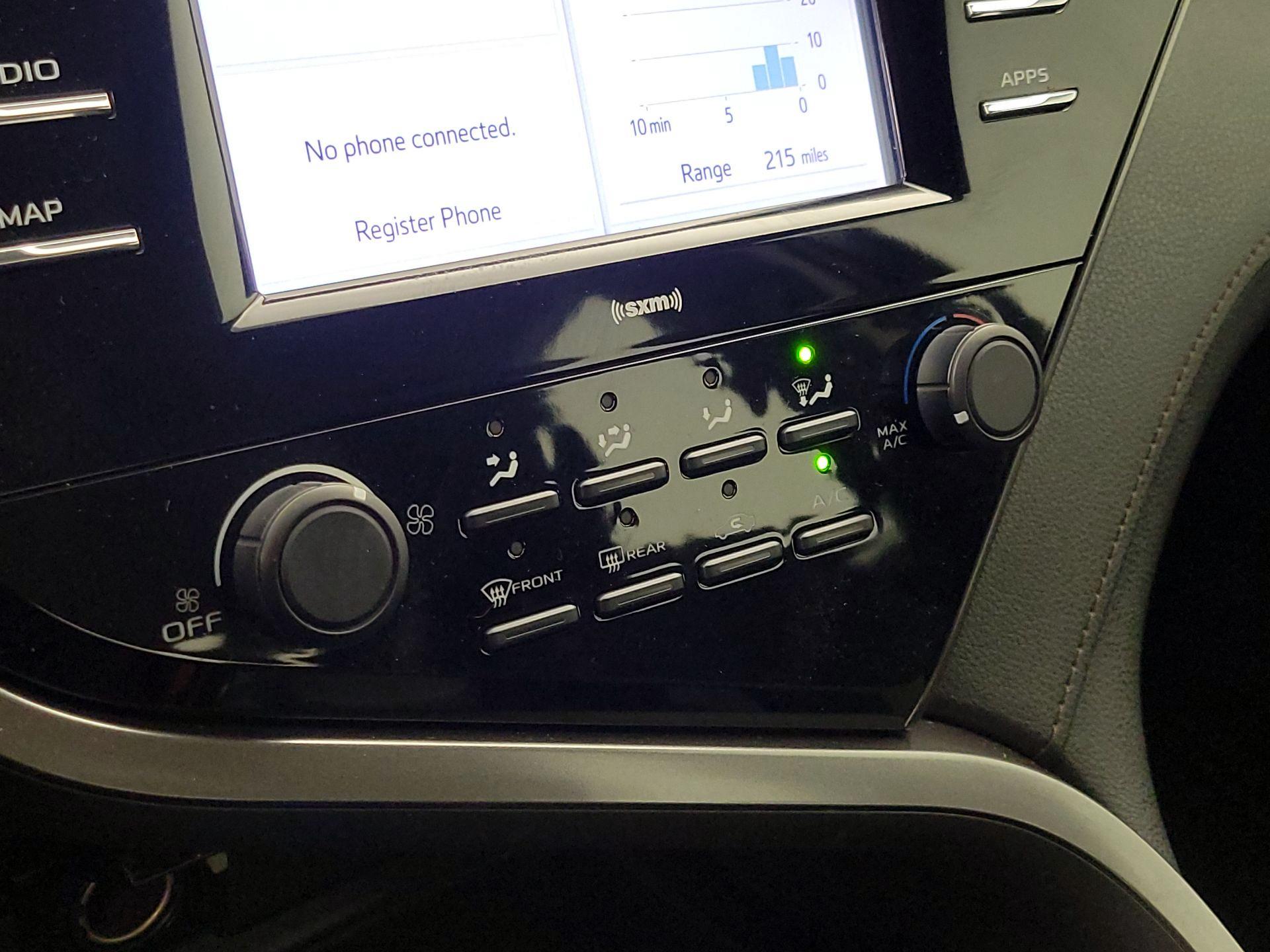 Thumbnail: 2020 Toyota Camry - 16