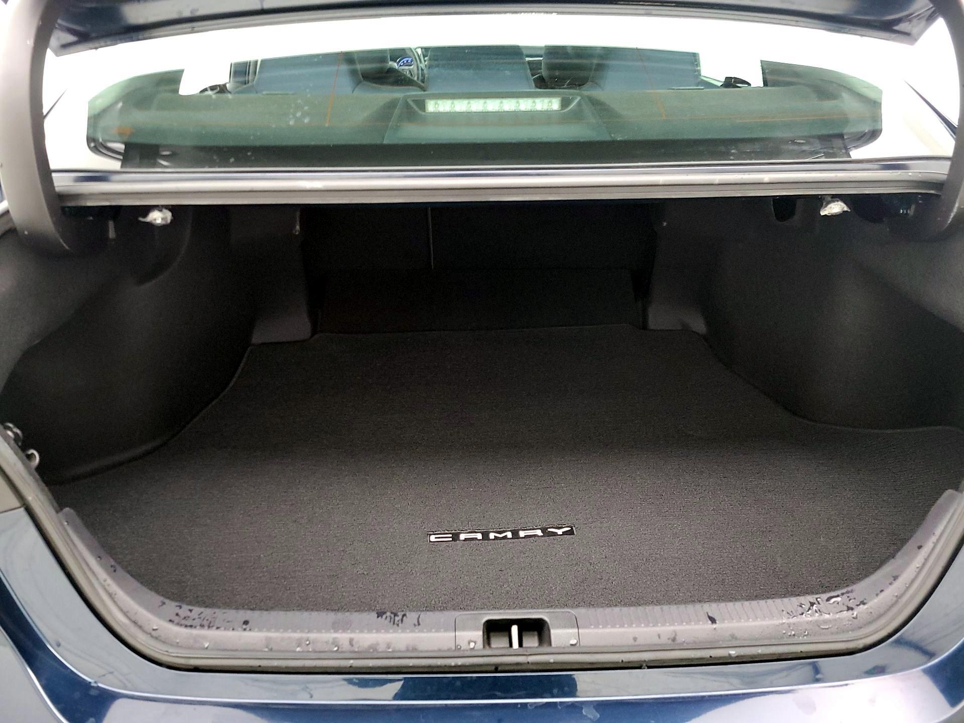 Thumbnail: 2020 Toyota Camry - 20