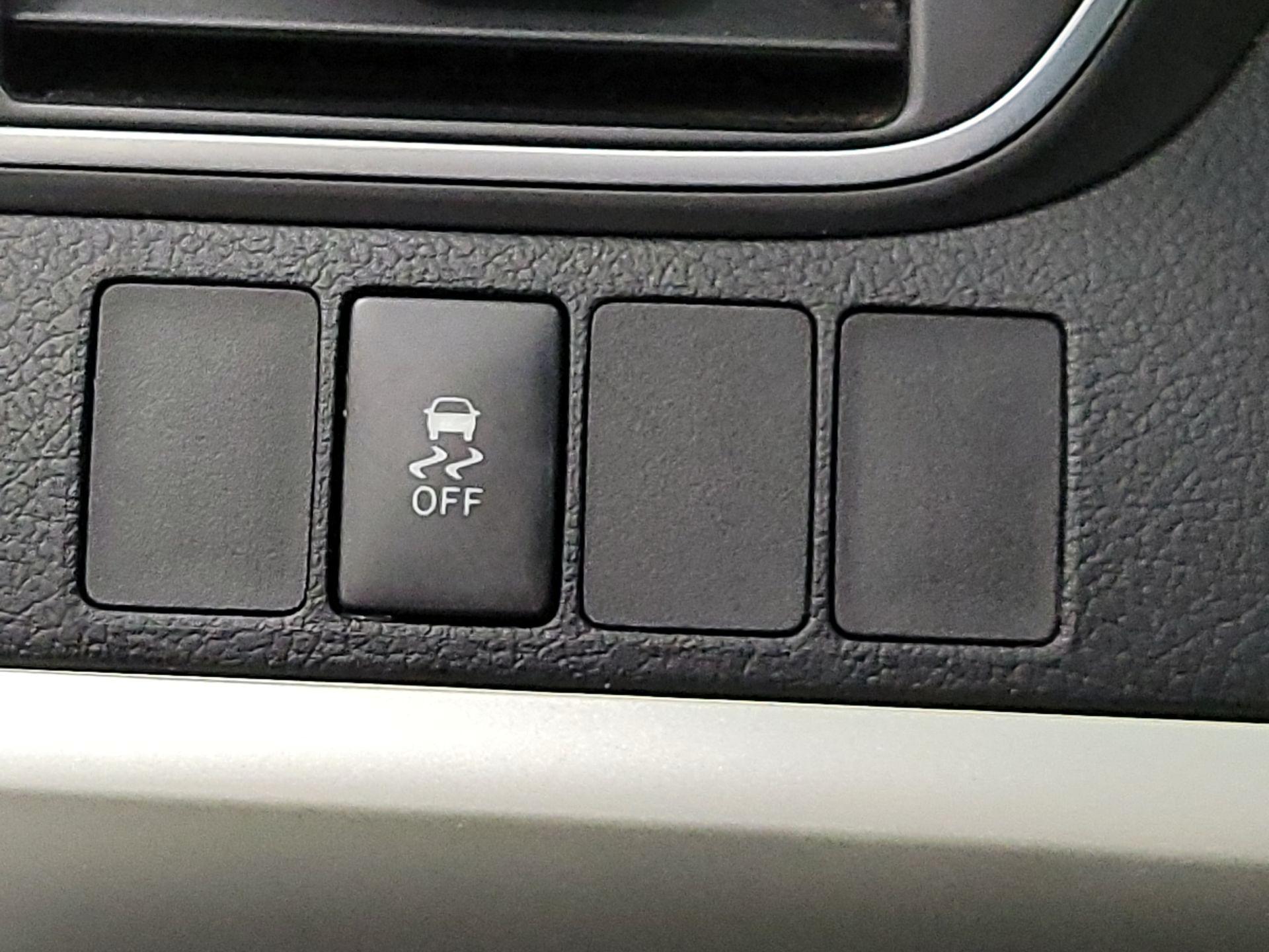 Thumbnail: 2017 Toyota Camry - 13