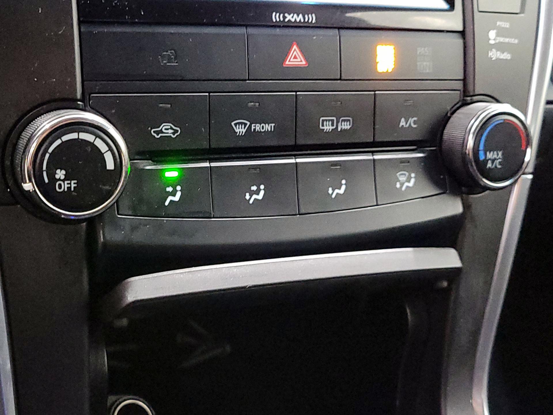 Thumbnail: 2017 Toyota Camry - 16