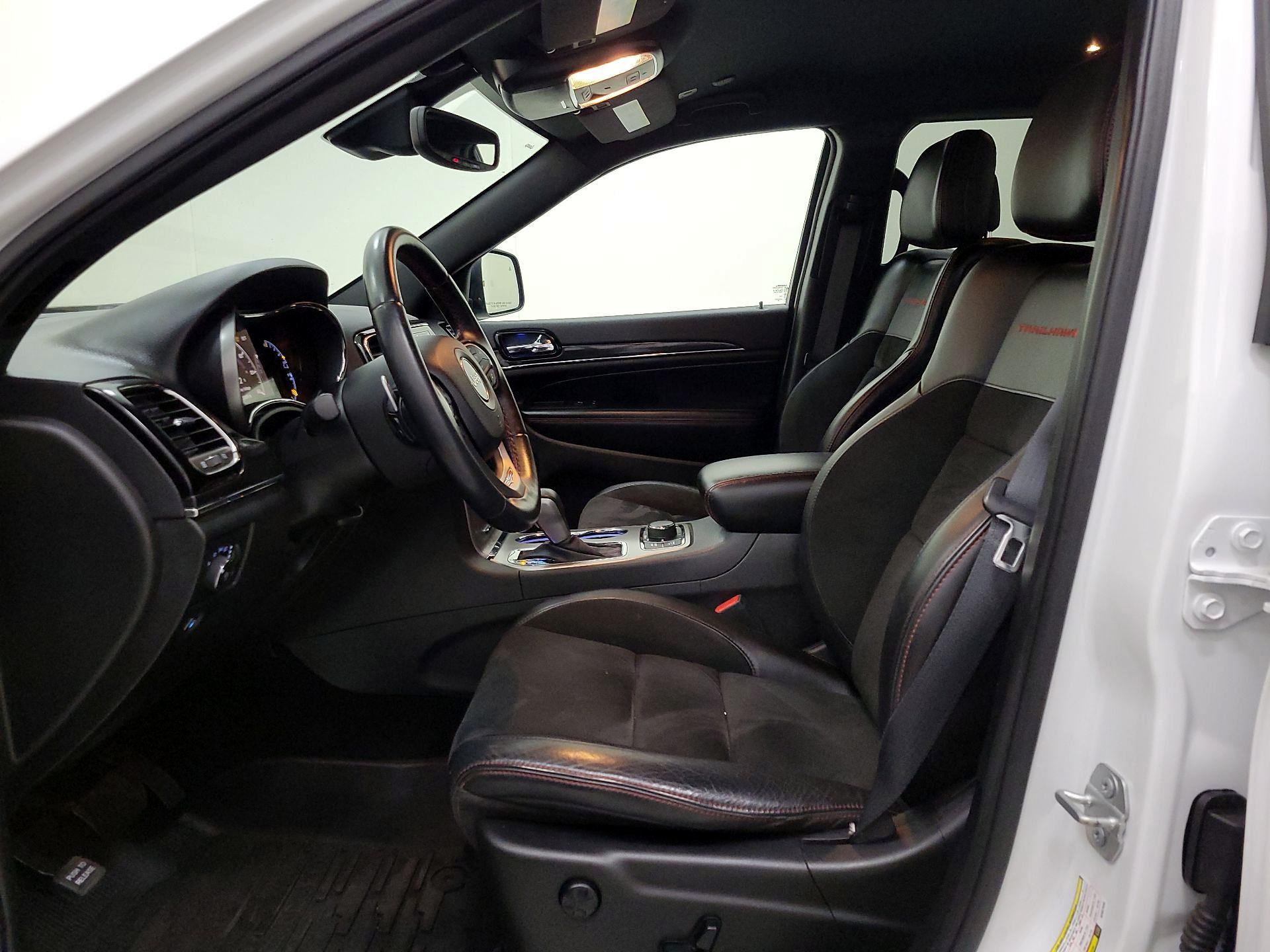 Thumbnail: 2019 Jeep Grand Cherokee - 11