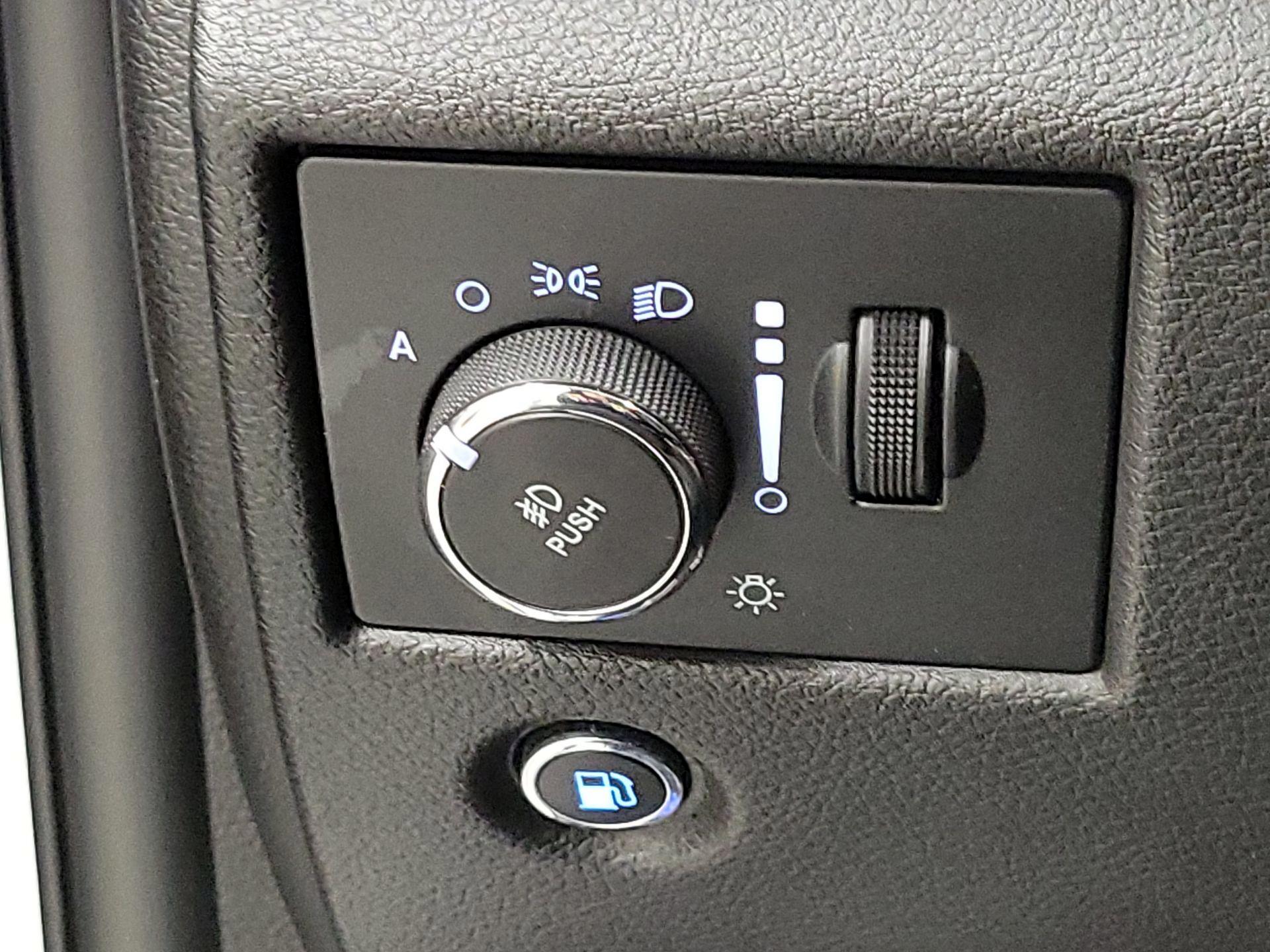 Thumbnail: 2019 Jeep Grand Cherokee - 13