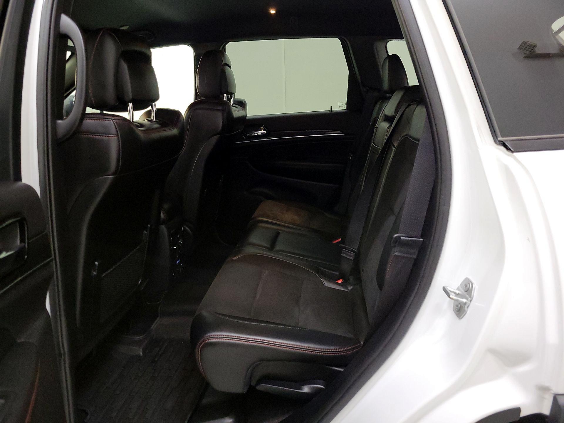 Thumbnail: 2019 Jeep Grand Cherokee - 19