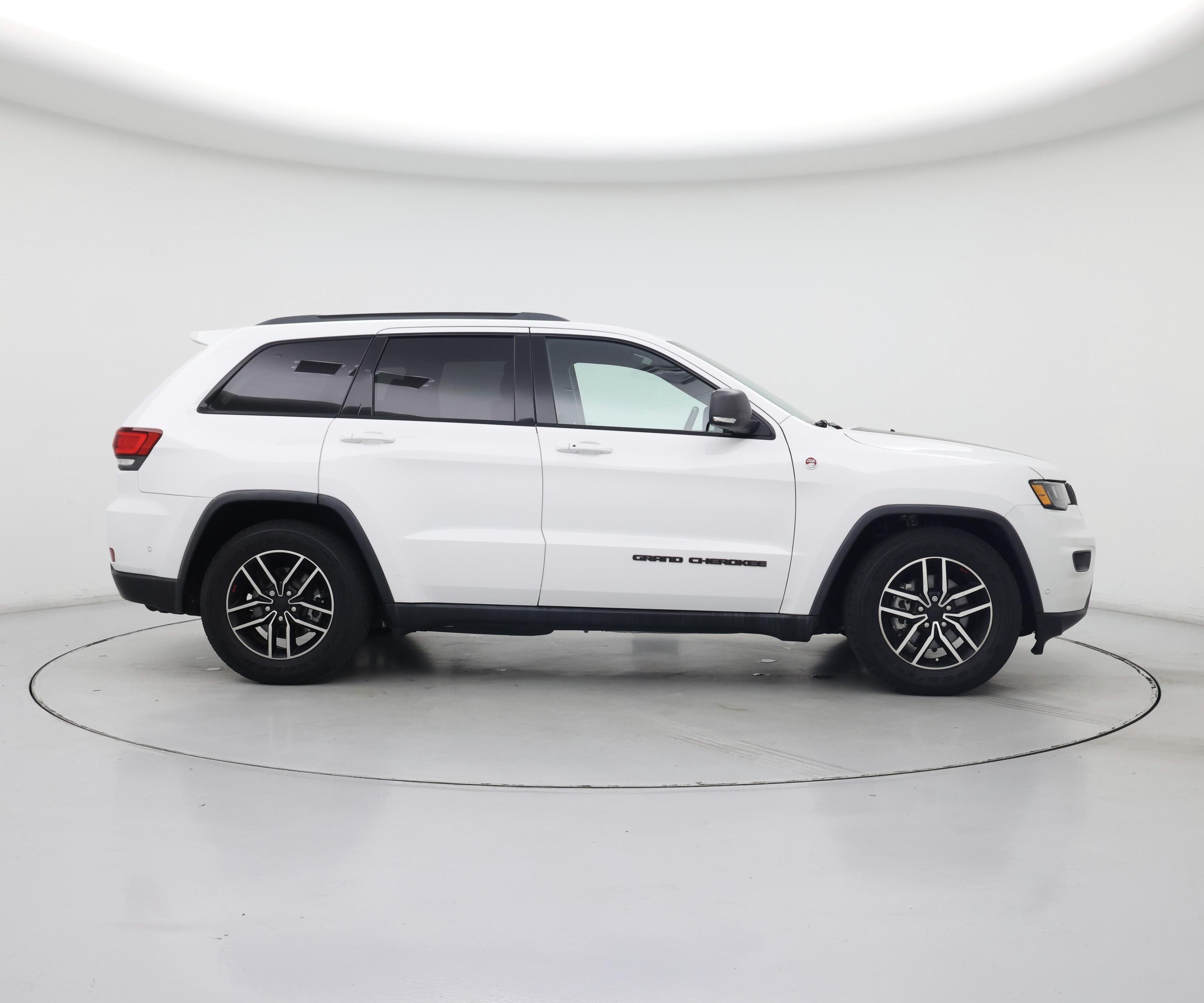 Thumbnail: 2019 Jeep Grand Cherokee - 7