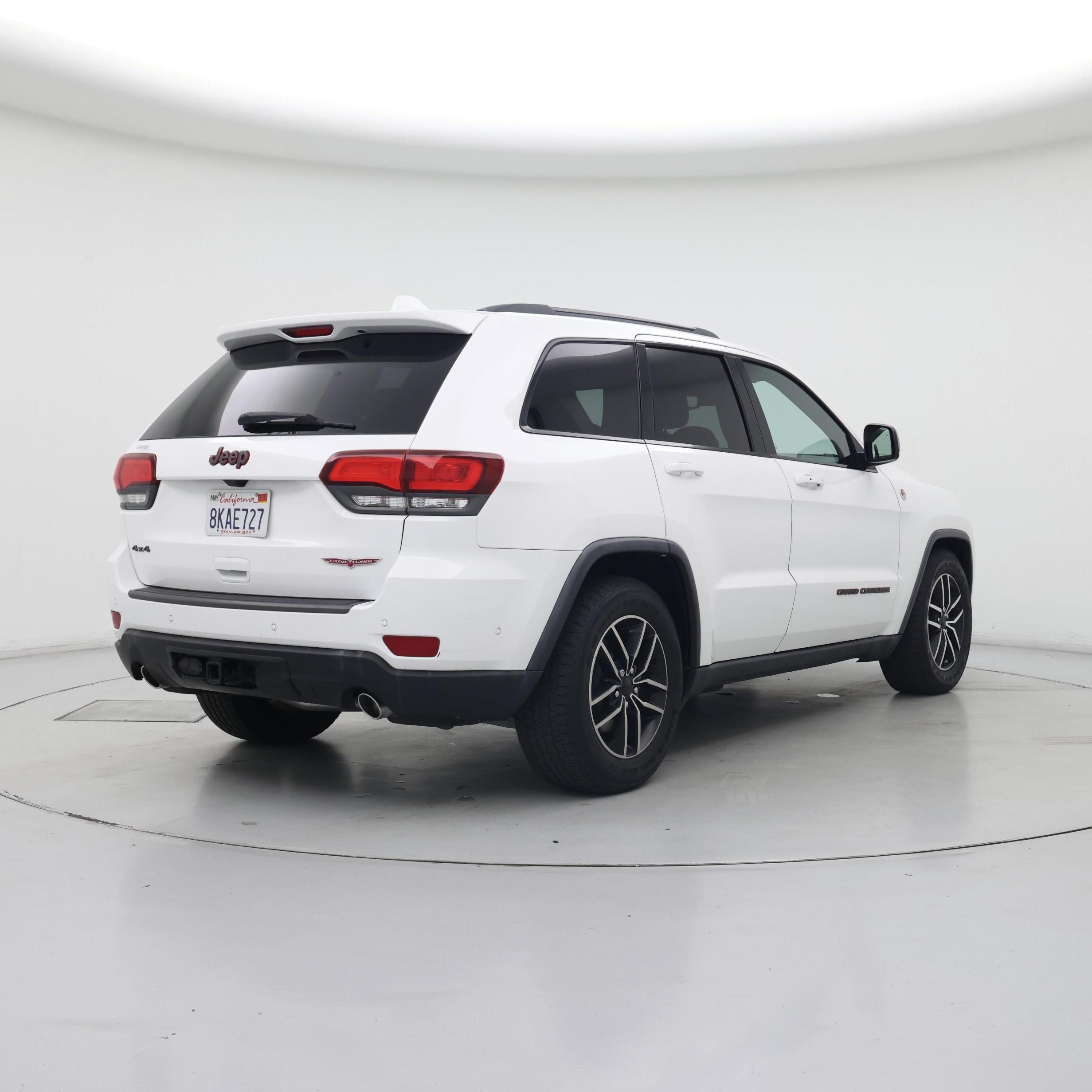 Thumbnail: 2019 Jeep Grand Cherokee - 8