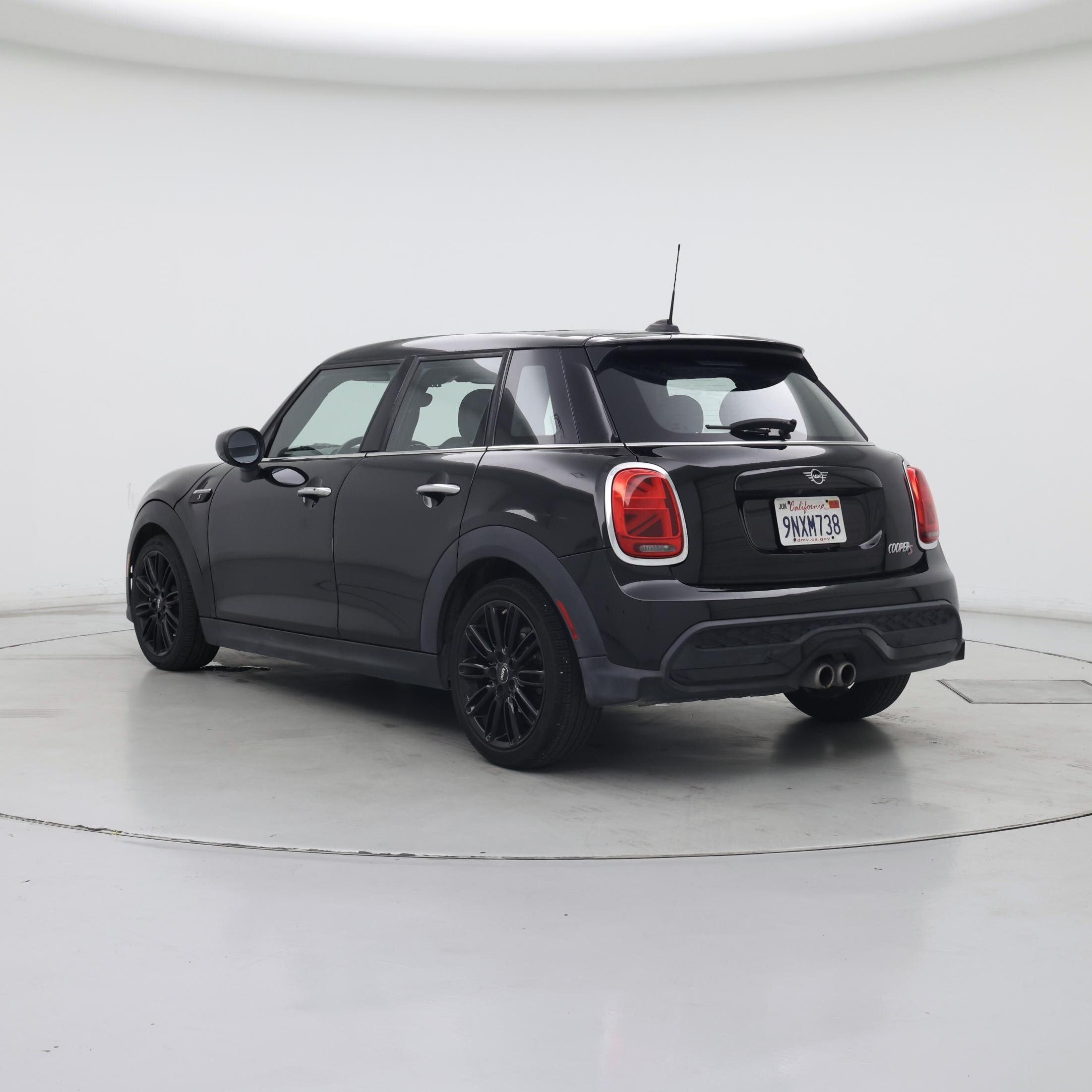 Thumbnail: 2022 MINI Cooper Hardtop - 2