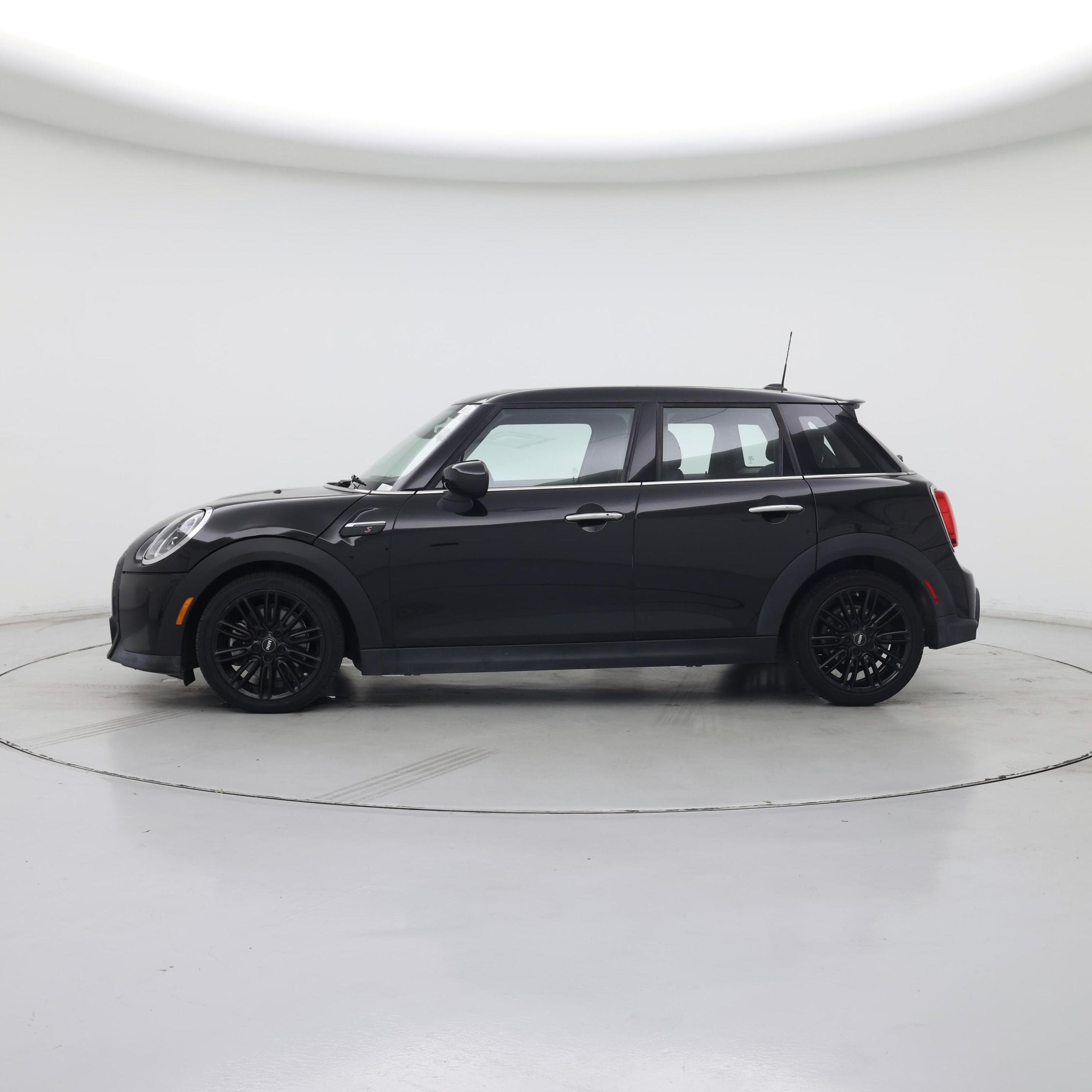 Thumbnail: 2022 MINI Cooper Hardtop - 3
