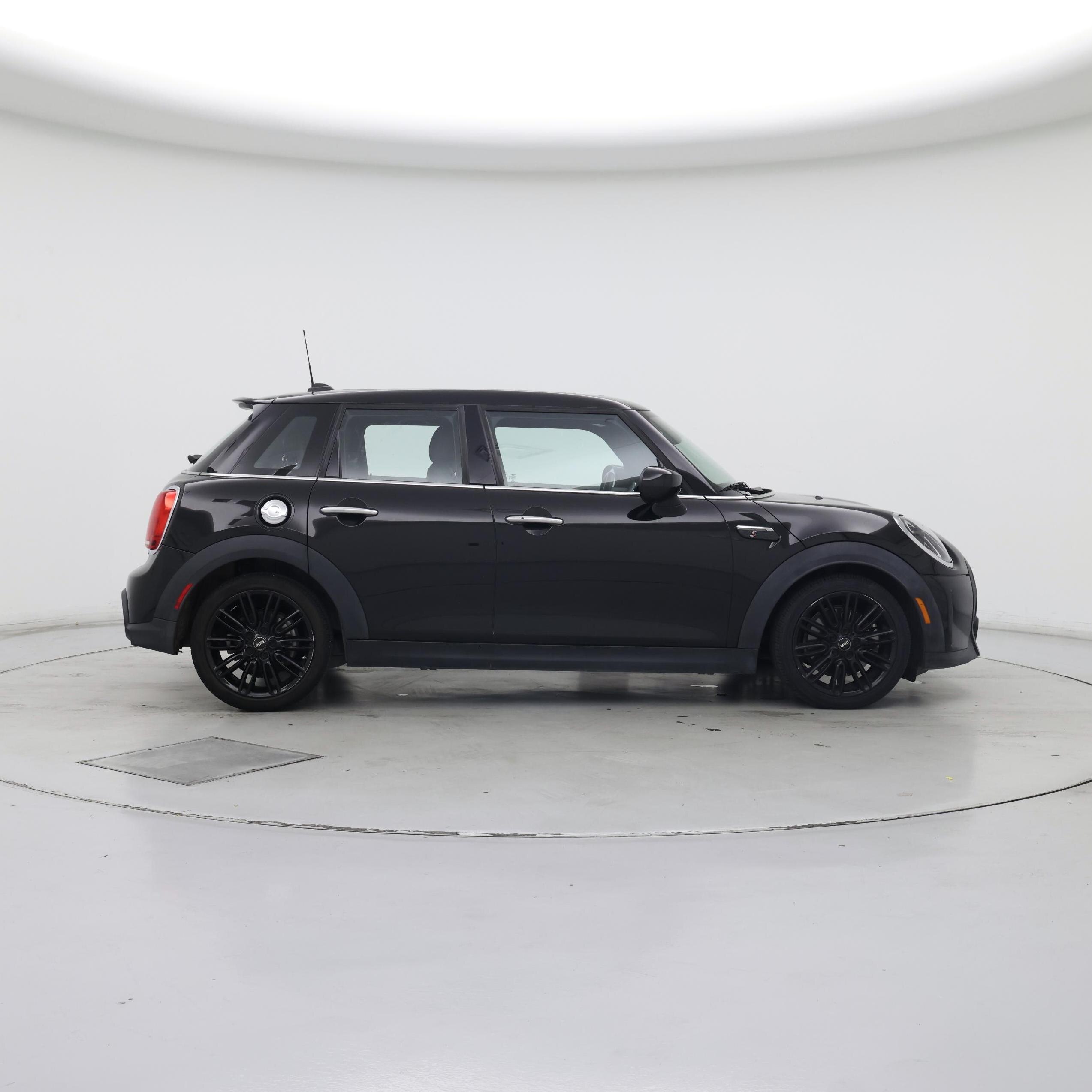 Thumbnail: 2022 MINI Cooper Hardtop - 7