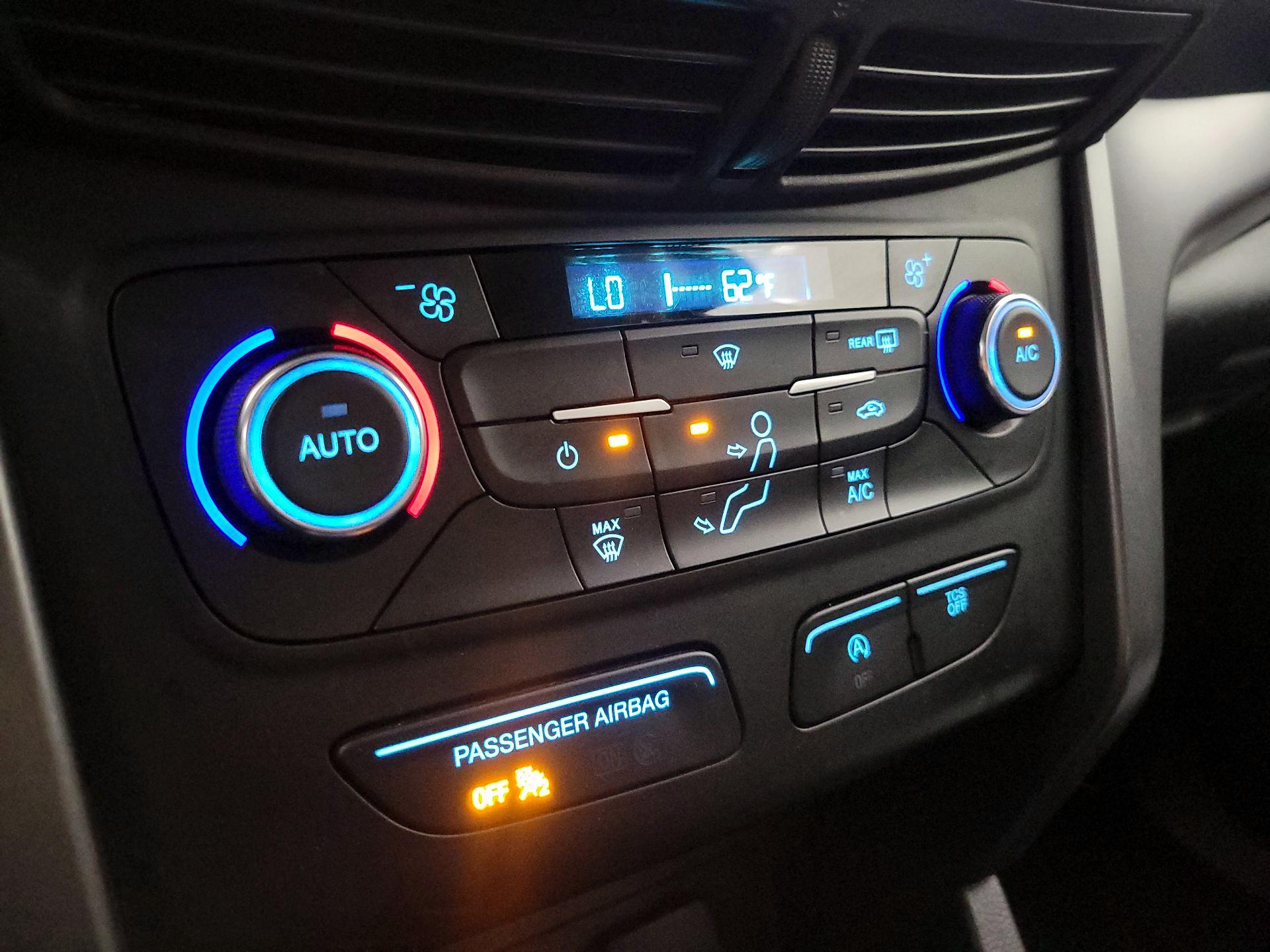 Thumbnail: 2017 Ford Escape - 16