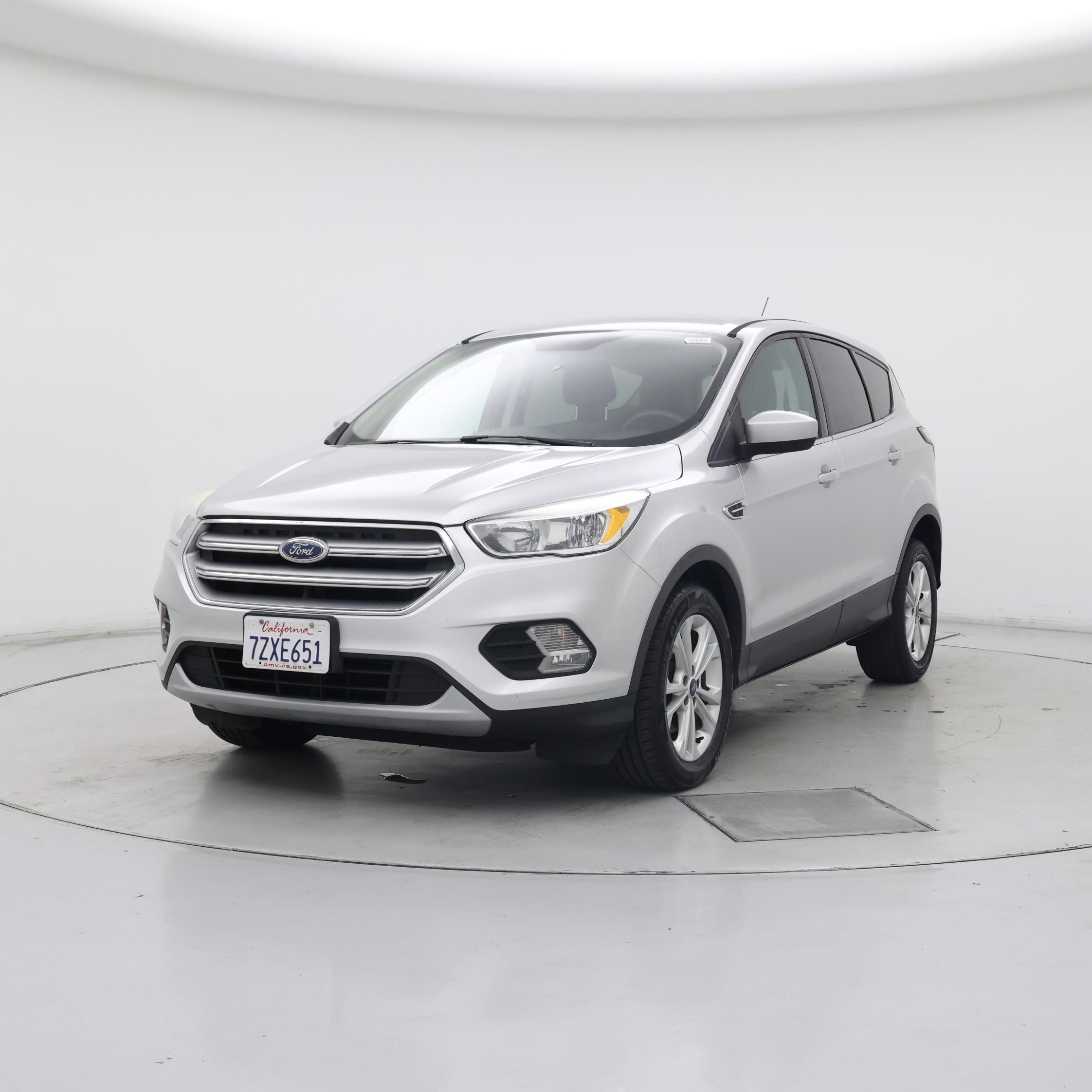 Thumbnail: 2017 Ford Escape - 4