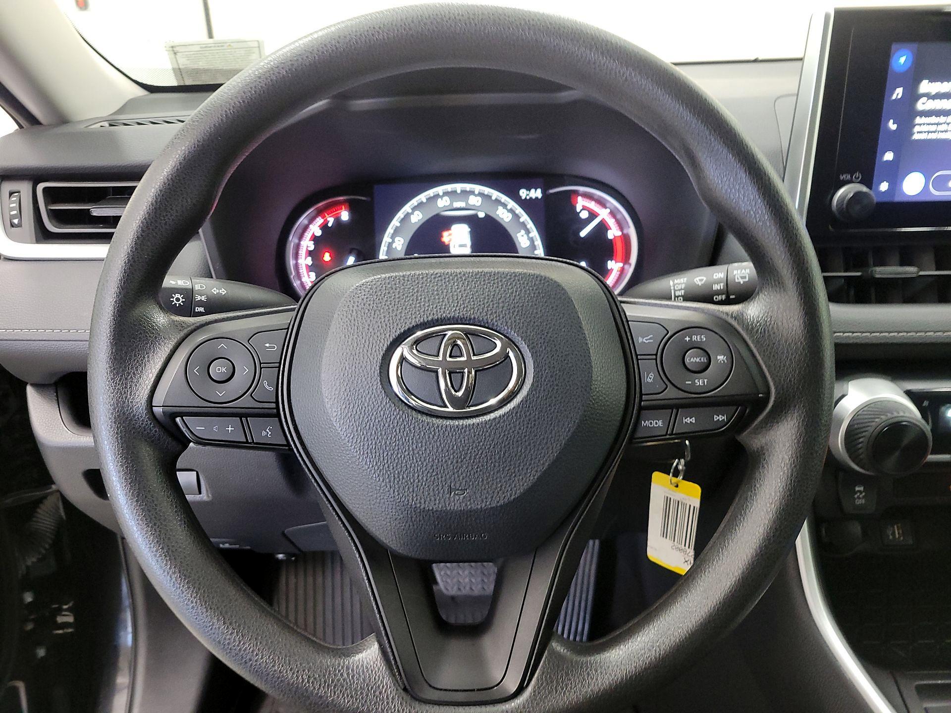 Thumbnail: 2024 Toyota RAV4 - 10