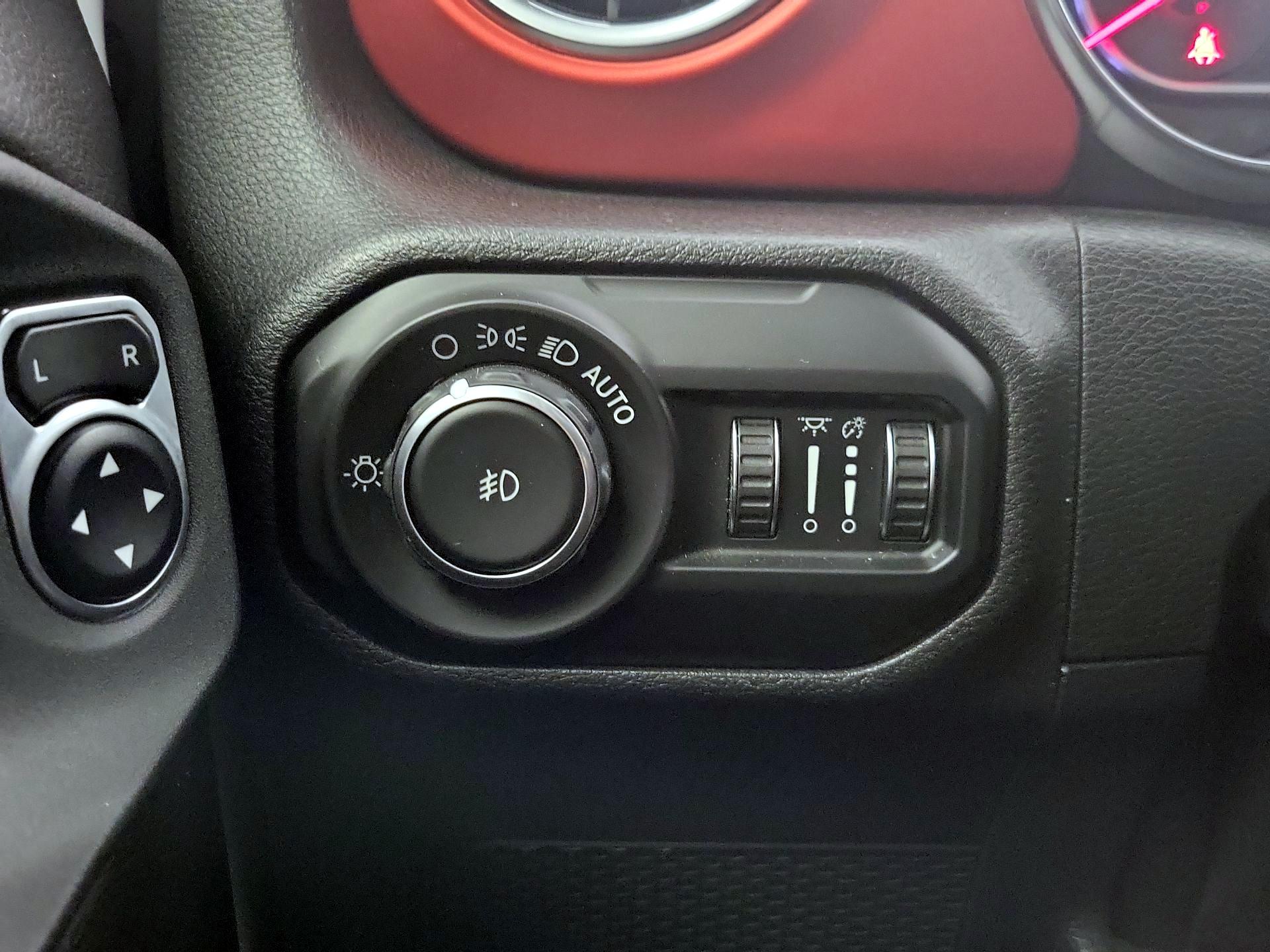 Thumbnail: 2020 Jeep Wrangler - 13