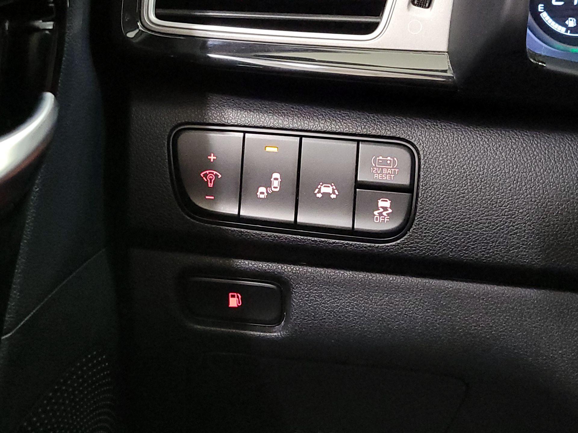 Thumbnail: 2019 Kia Niro - 13