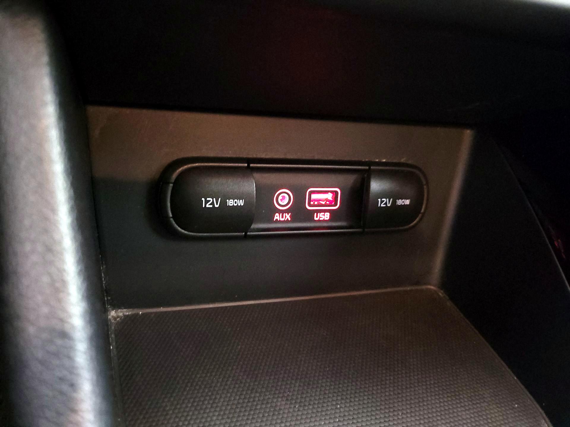 Thumbnail: 2019 Kia Niro - 18