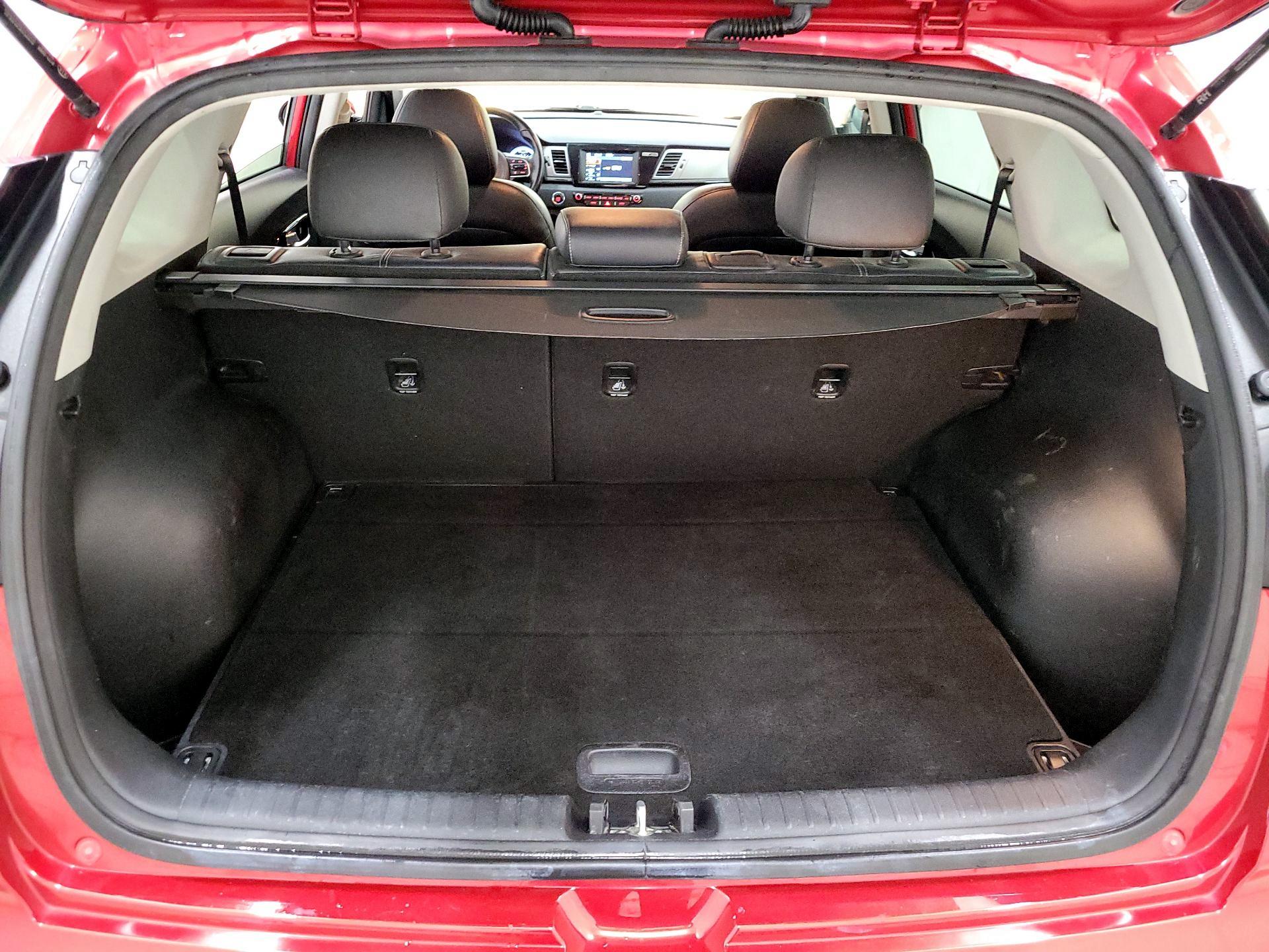 Thumbnail: 2019 Kia Niro - 20