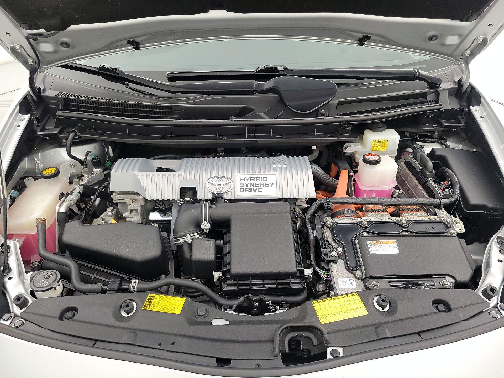 Thumbnail: 2014 Toyota Prius - 20