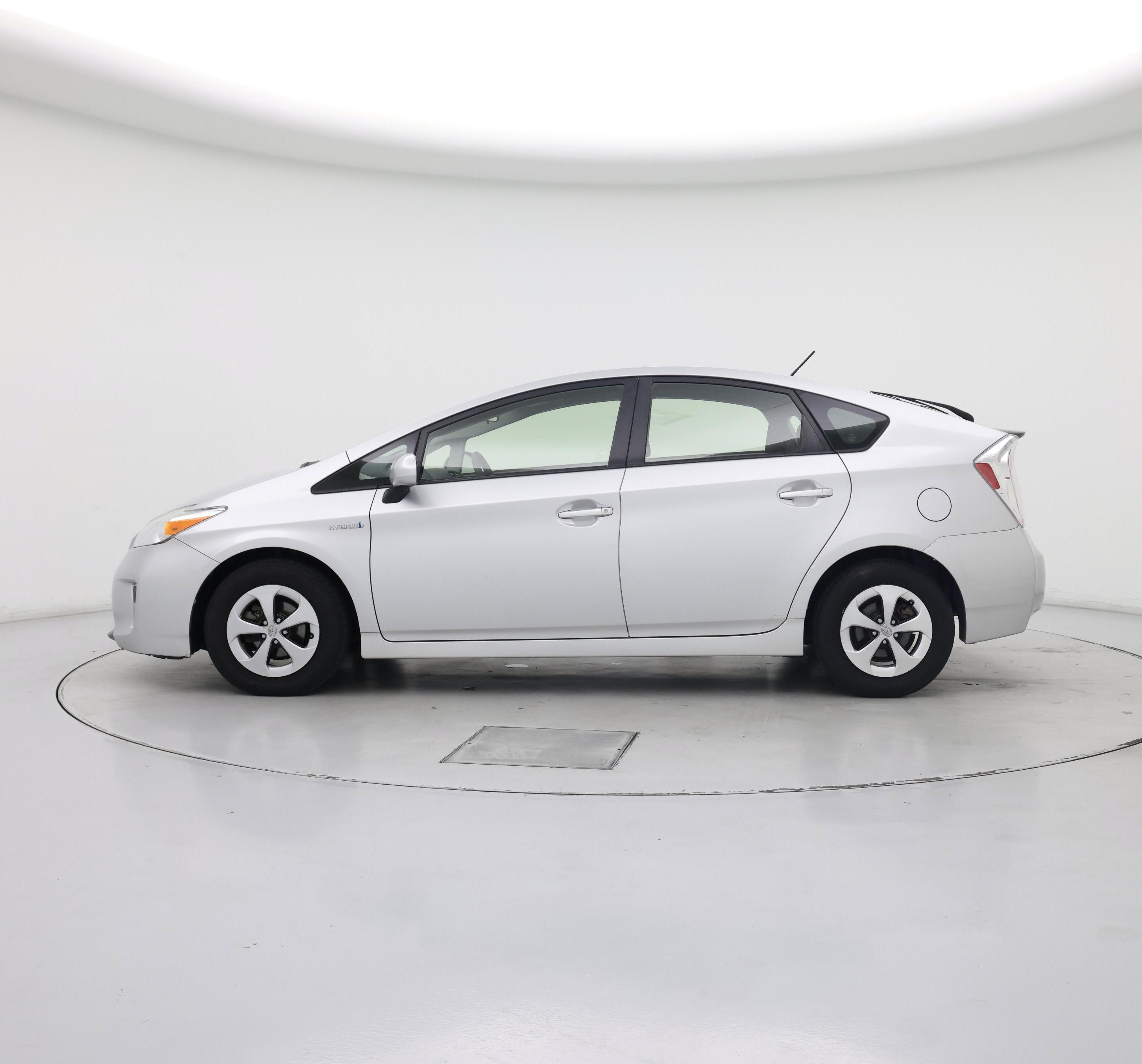 Thumbnail: 2014 Toyota Prius - 3