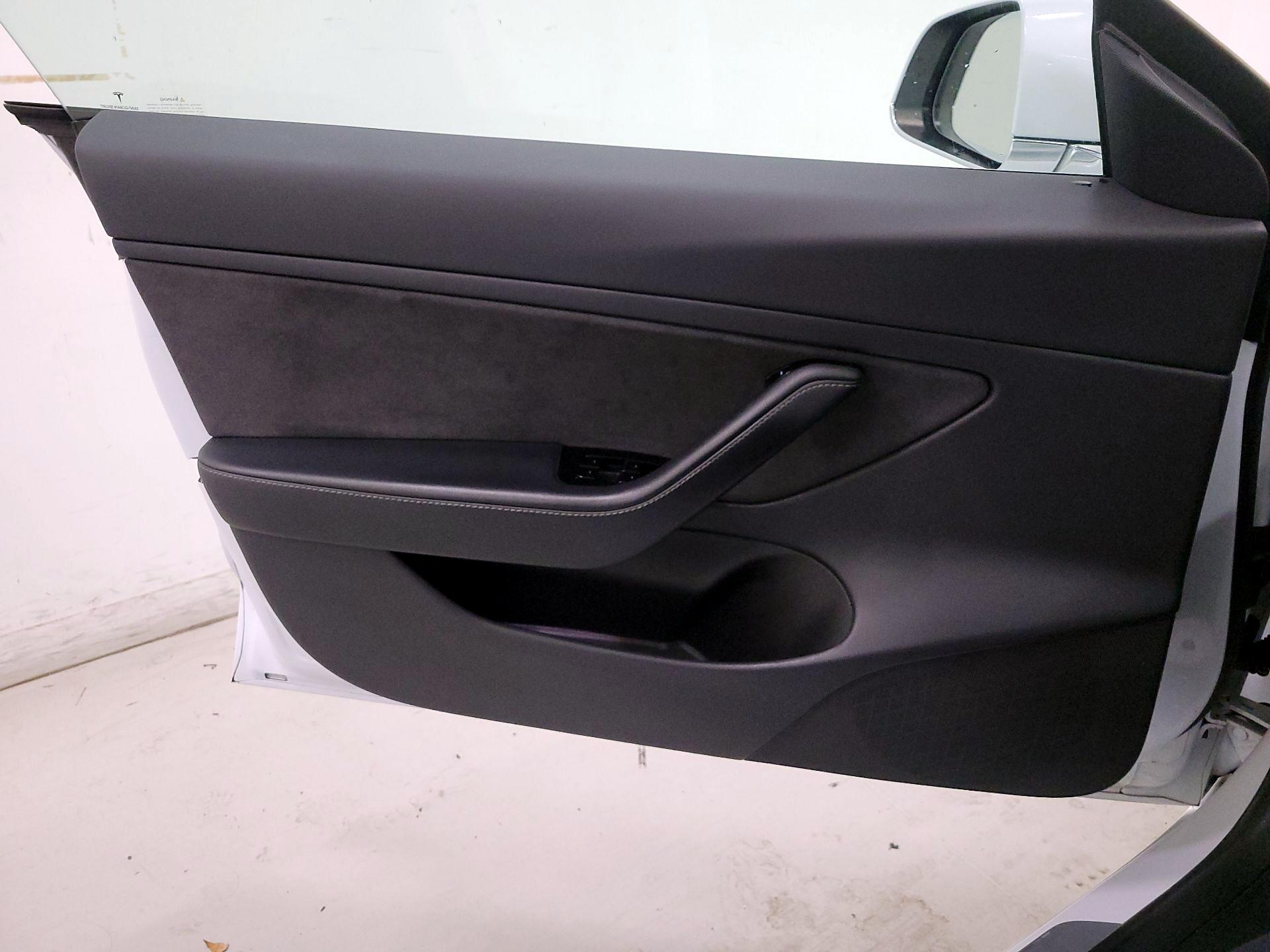 Thumbnail: 2019 Tesla Model 3 - 12