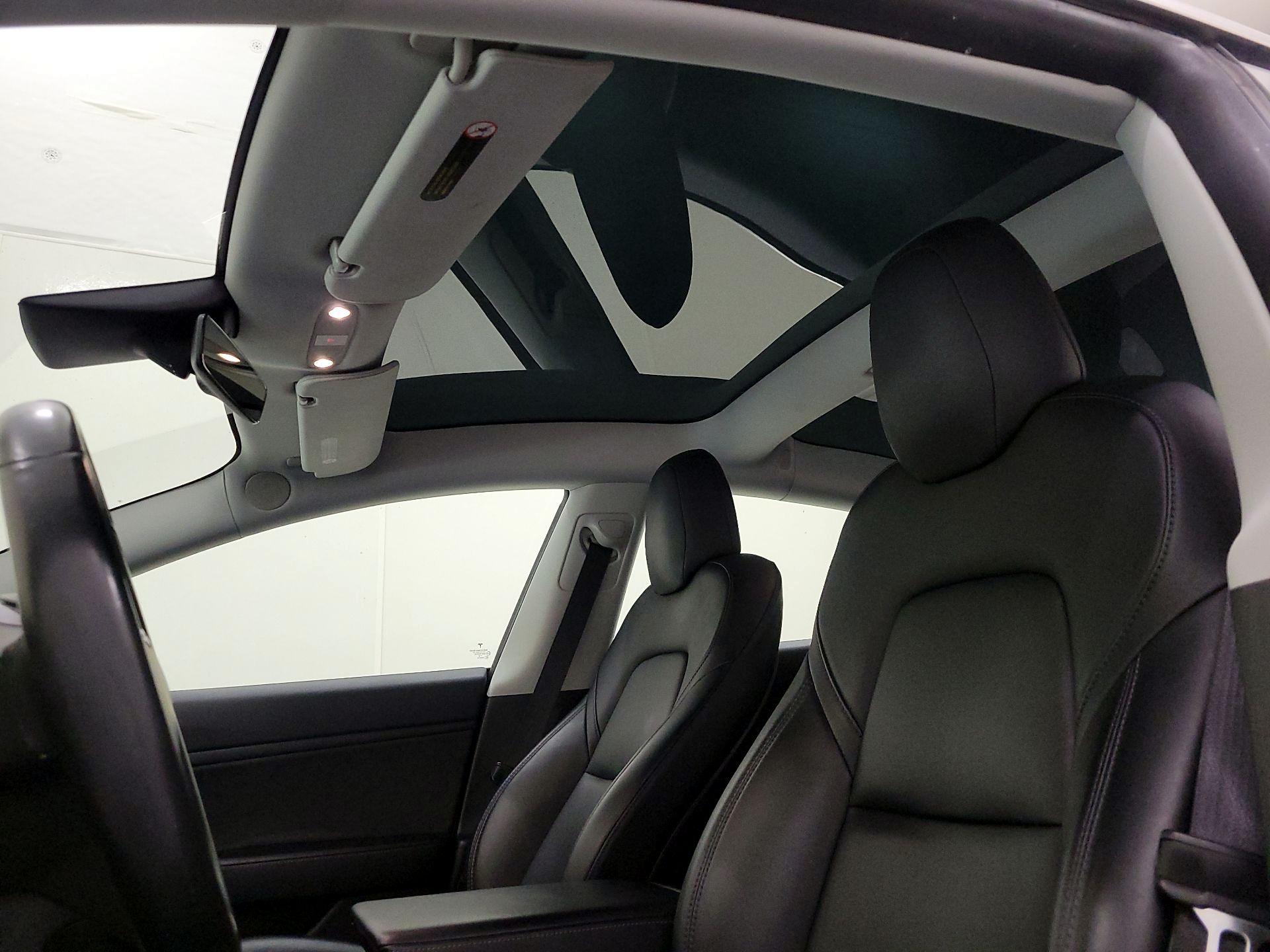 Thumbnail: 2019 Tesla Model 3 - 19