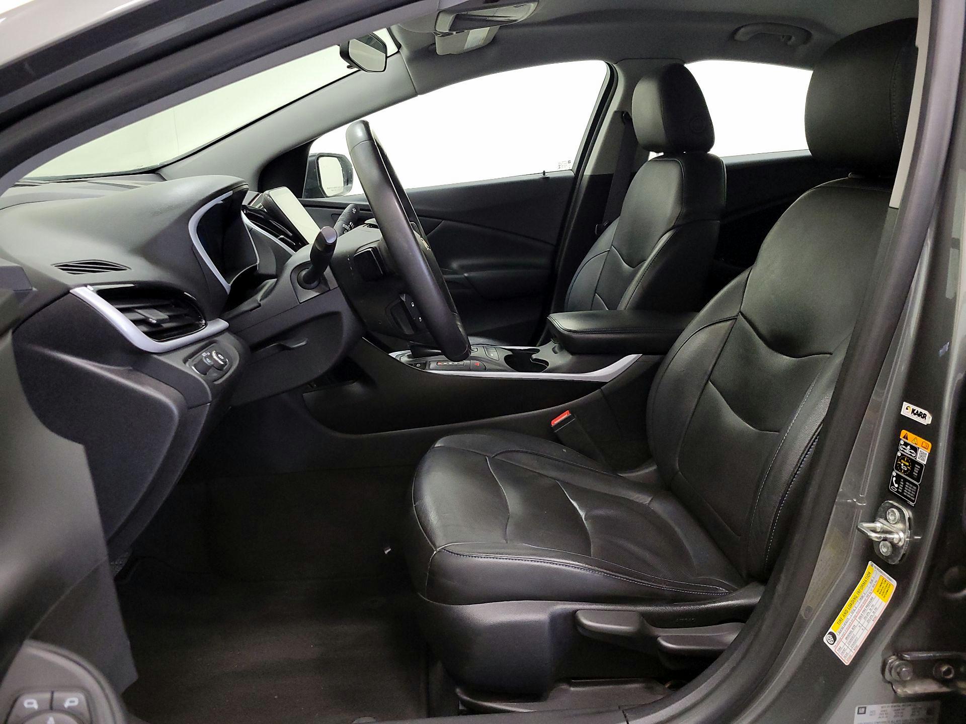 Thumbnail: 2017 Chevrolet Volt - 11