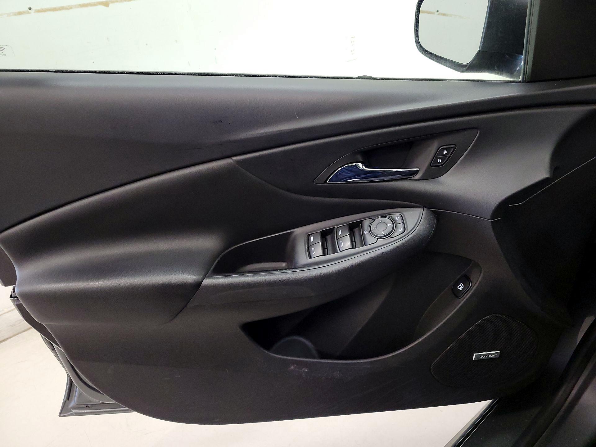 Thumbnail: 2017 Chevrolet Volt - 12