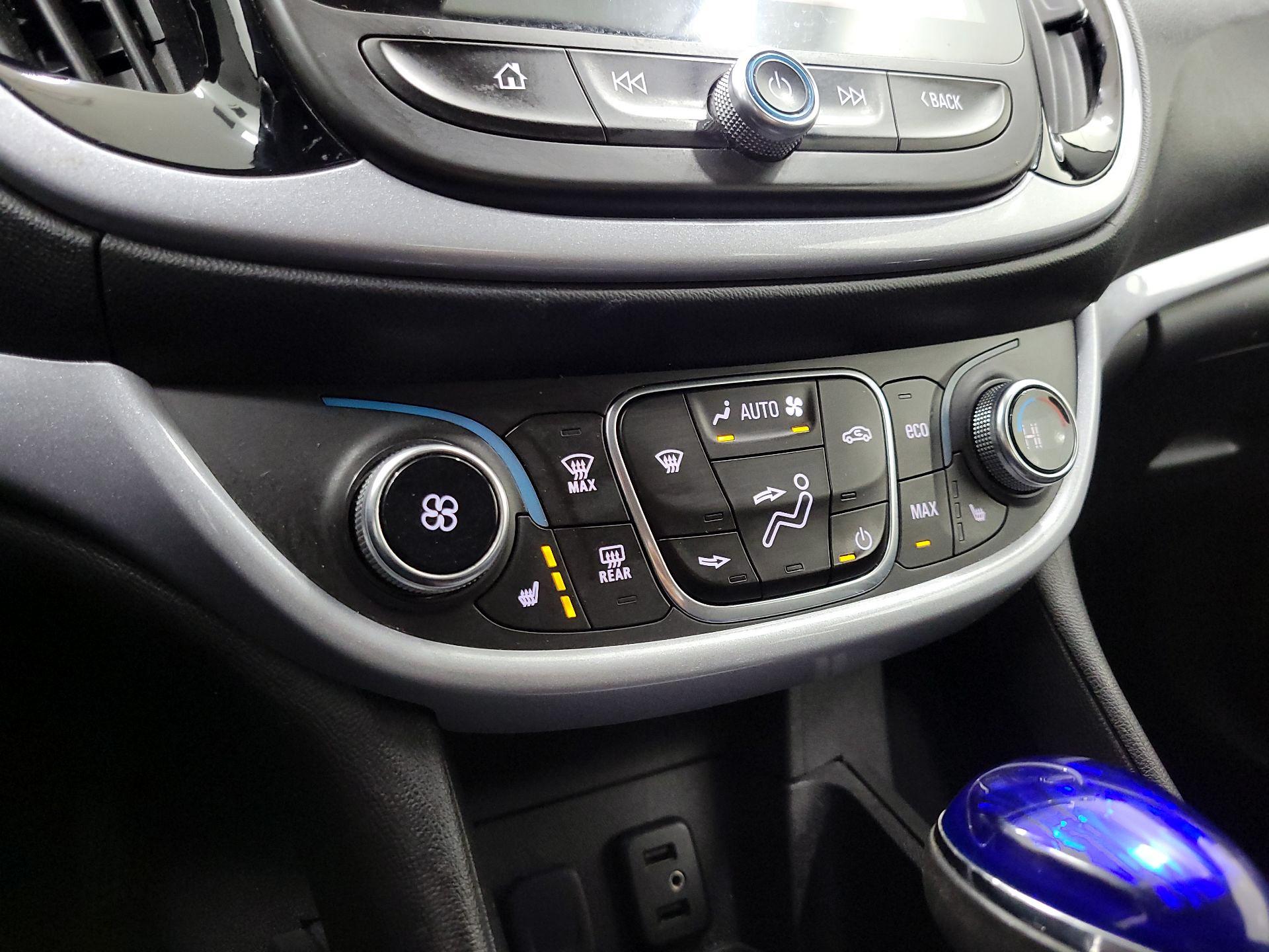 Thumbnail: 2017 Chevrolet Volt - 16