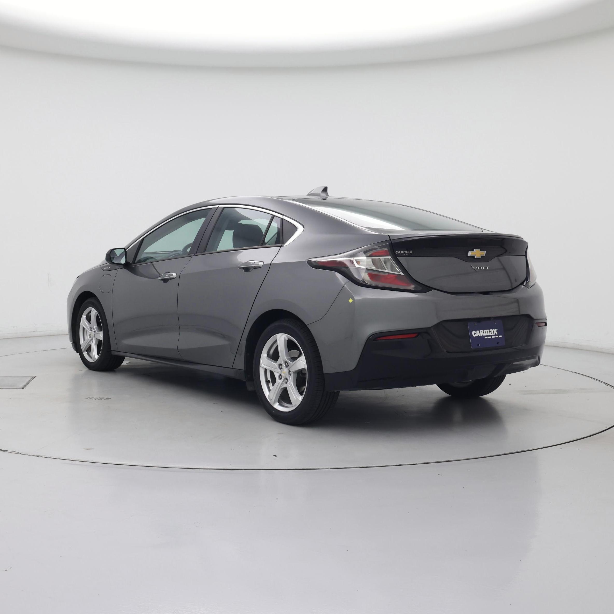 Thumbnail: 2017 Chevrolet Volt - 2