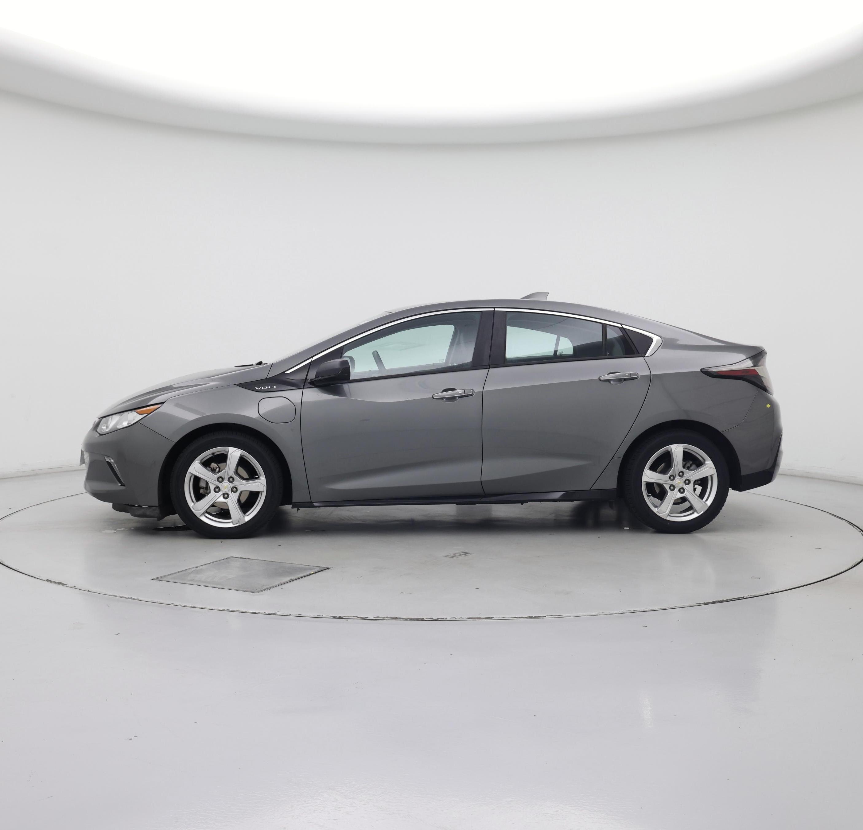 Thumbnail: 2017 Chevrolet Volt - 3