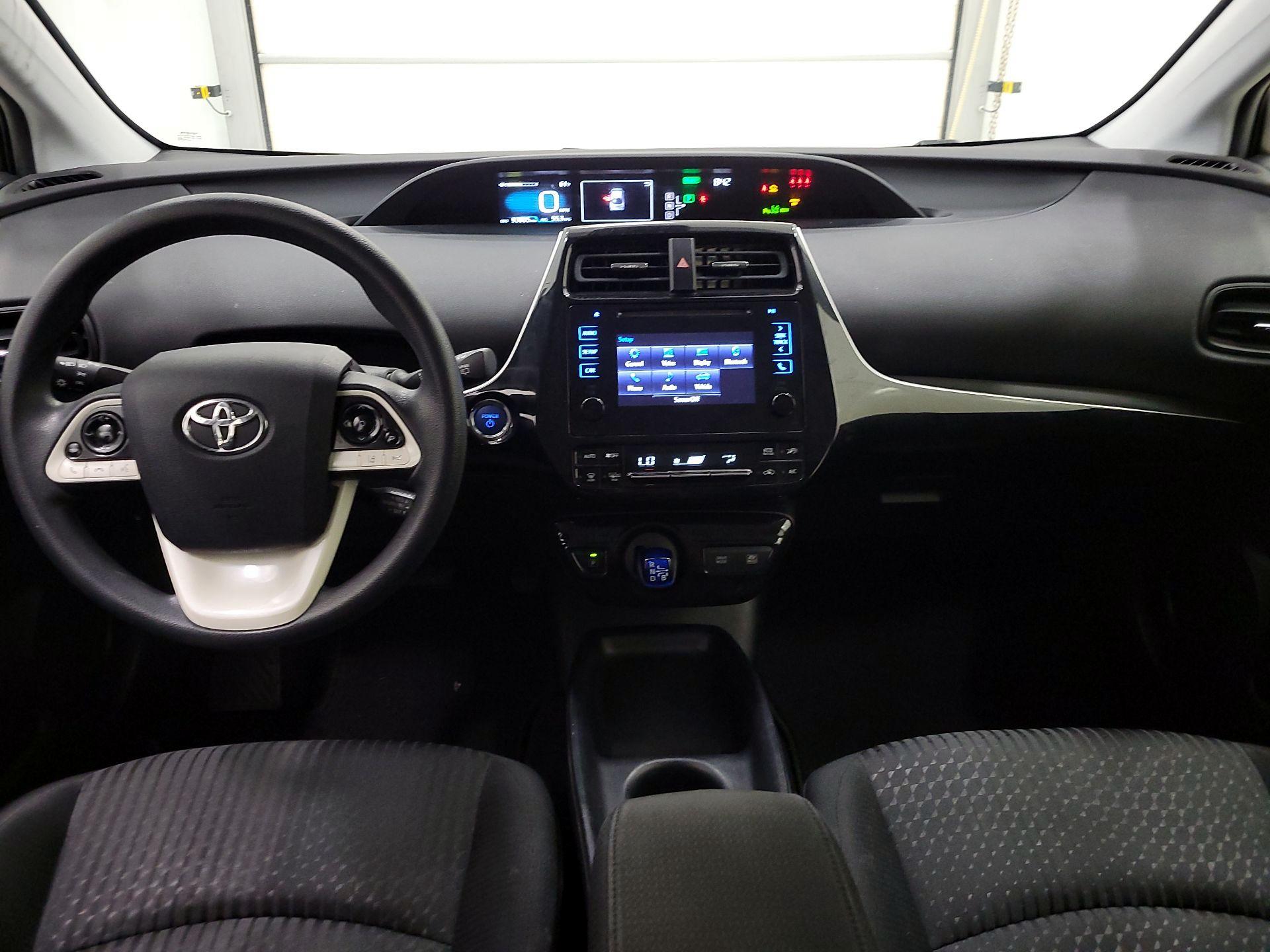 Thumbnail: 2017 Toyota Prius - 9