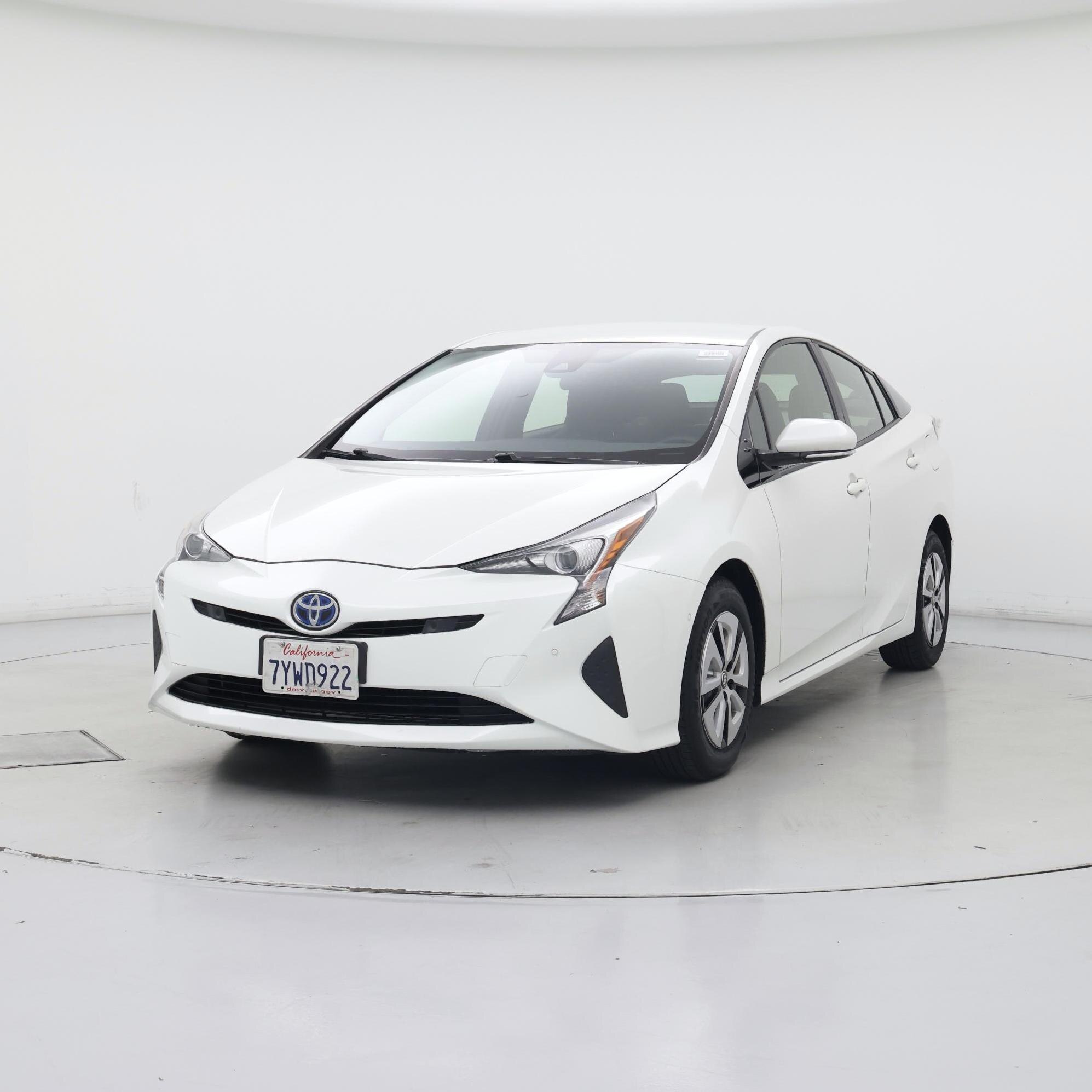 Thumbnail: 2017 Toyota Prius - 4