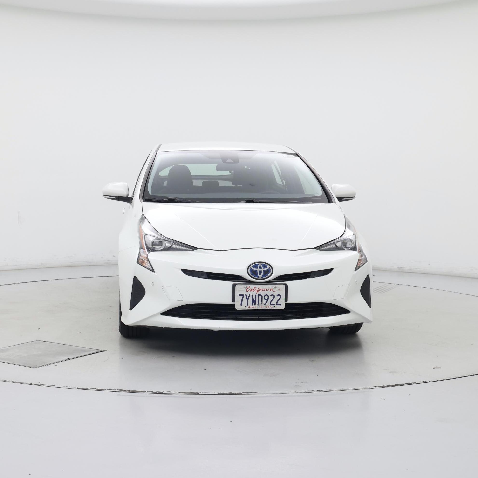 Thumbnail: 2017 Toyota Prius - 5