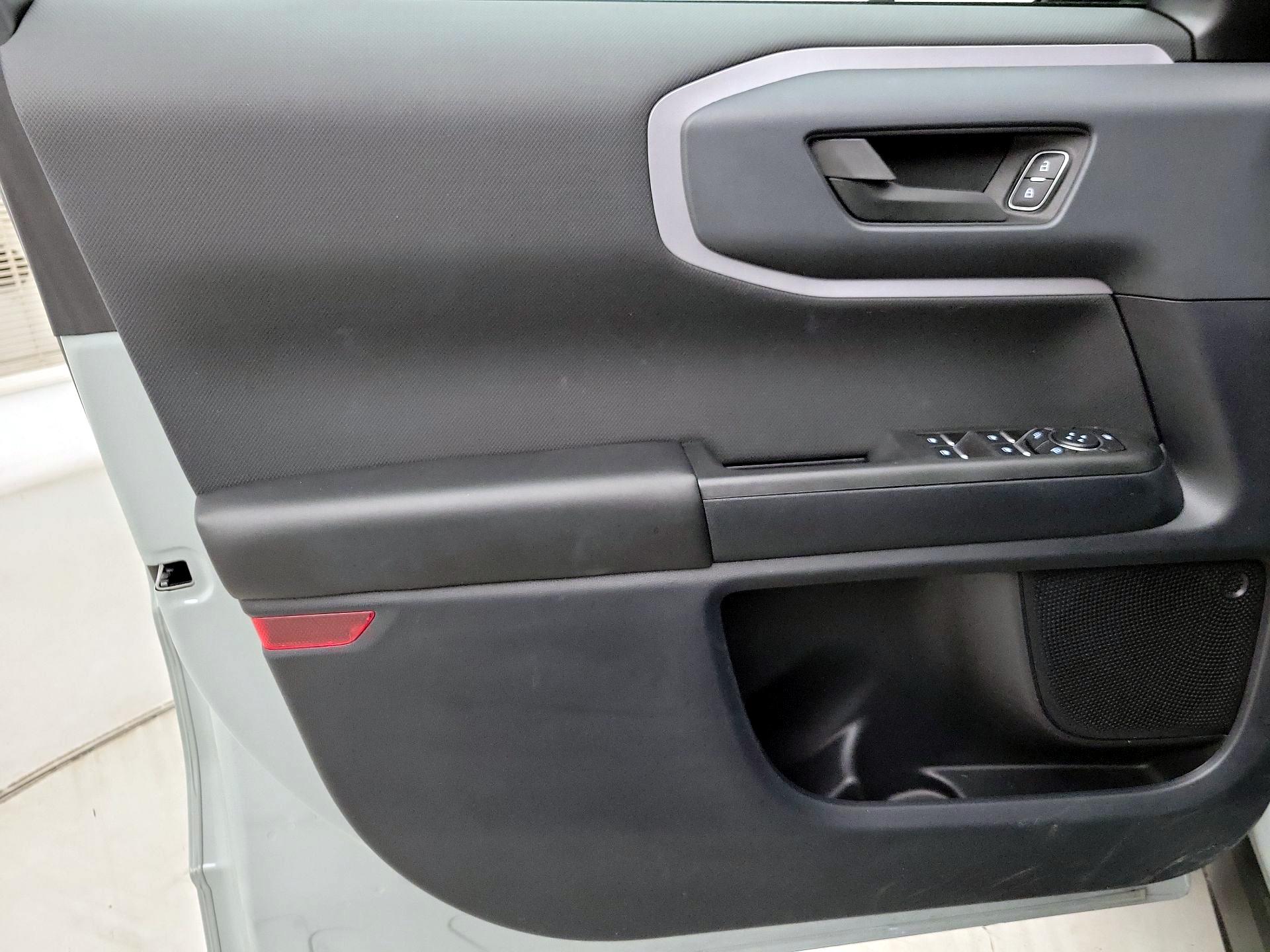 Thumbnail: 2023 Ford Bronco Sport - 12