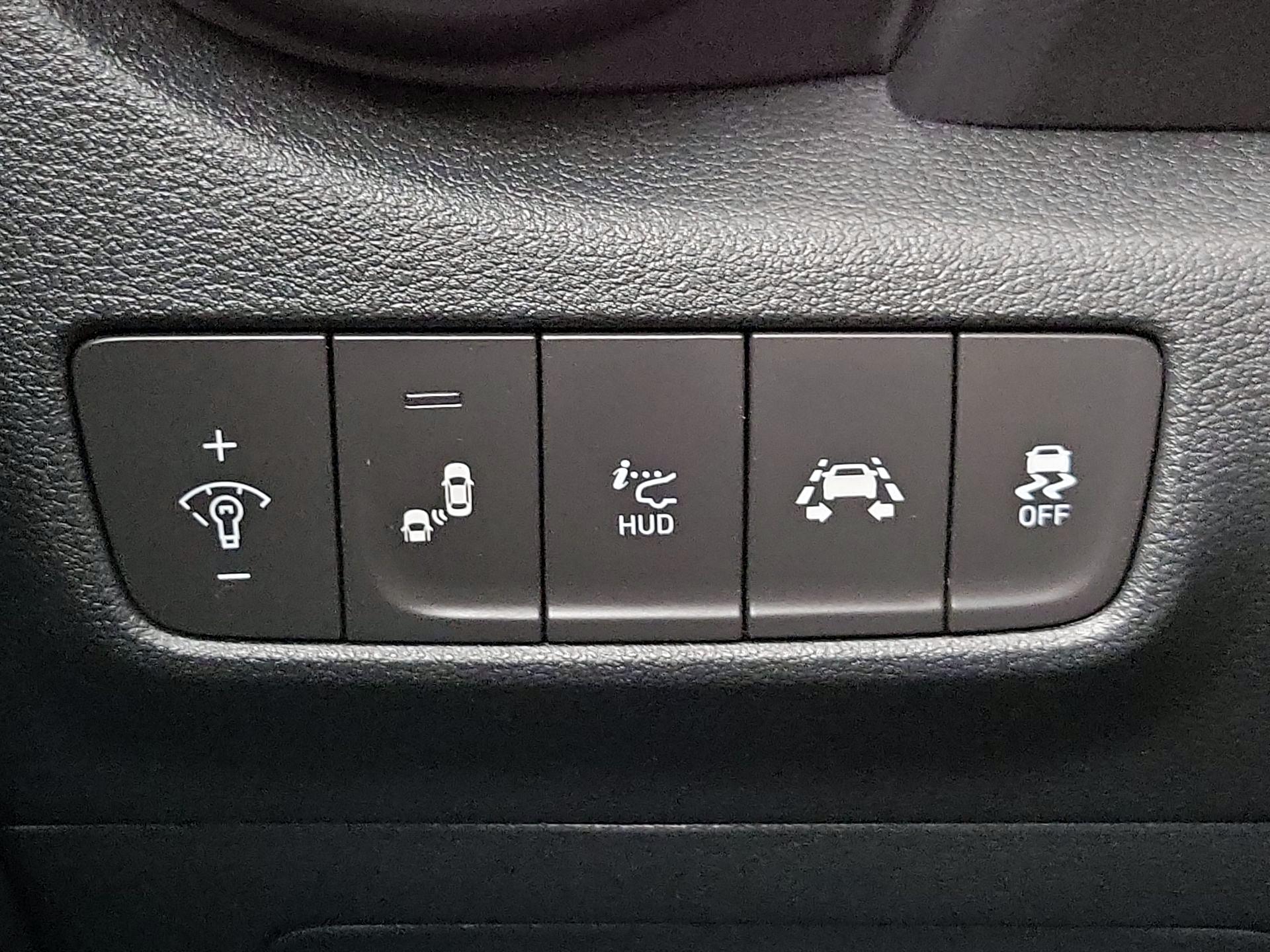 Thumbnail: 2020 Hyundai Kona - 13