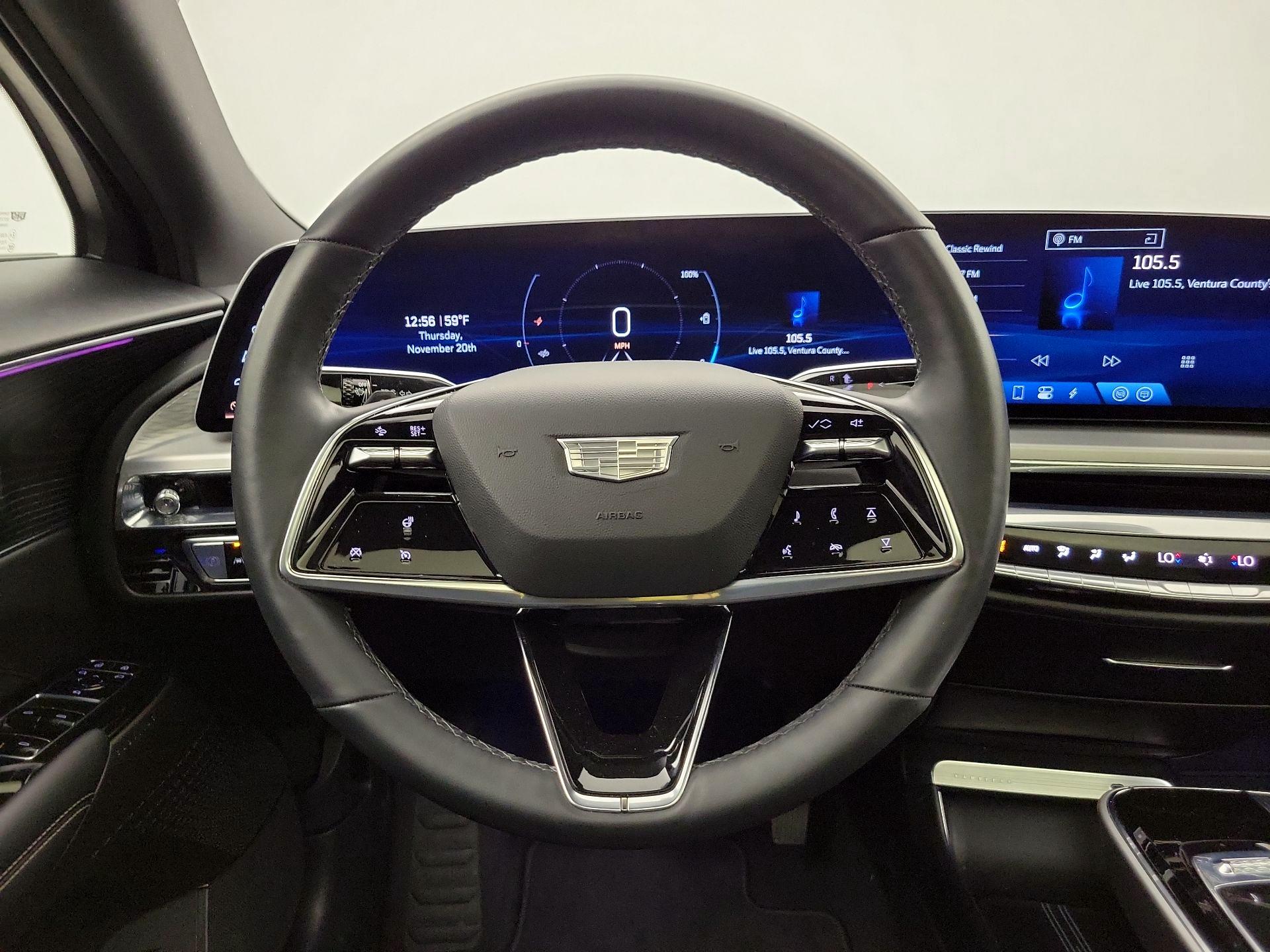 Thumbnail: 2024 Cadillac Lyriq - 10