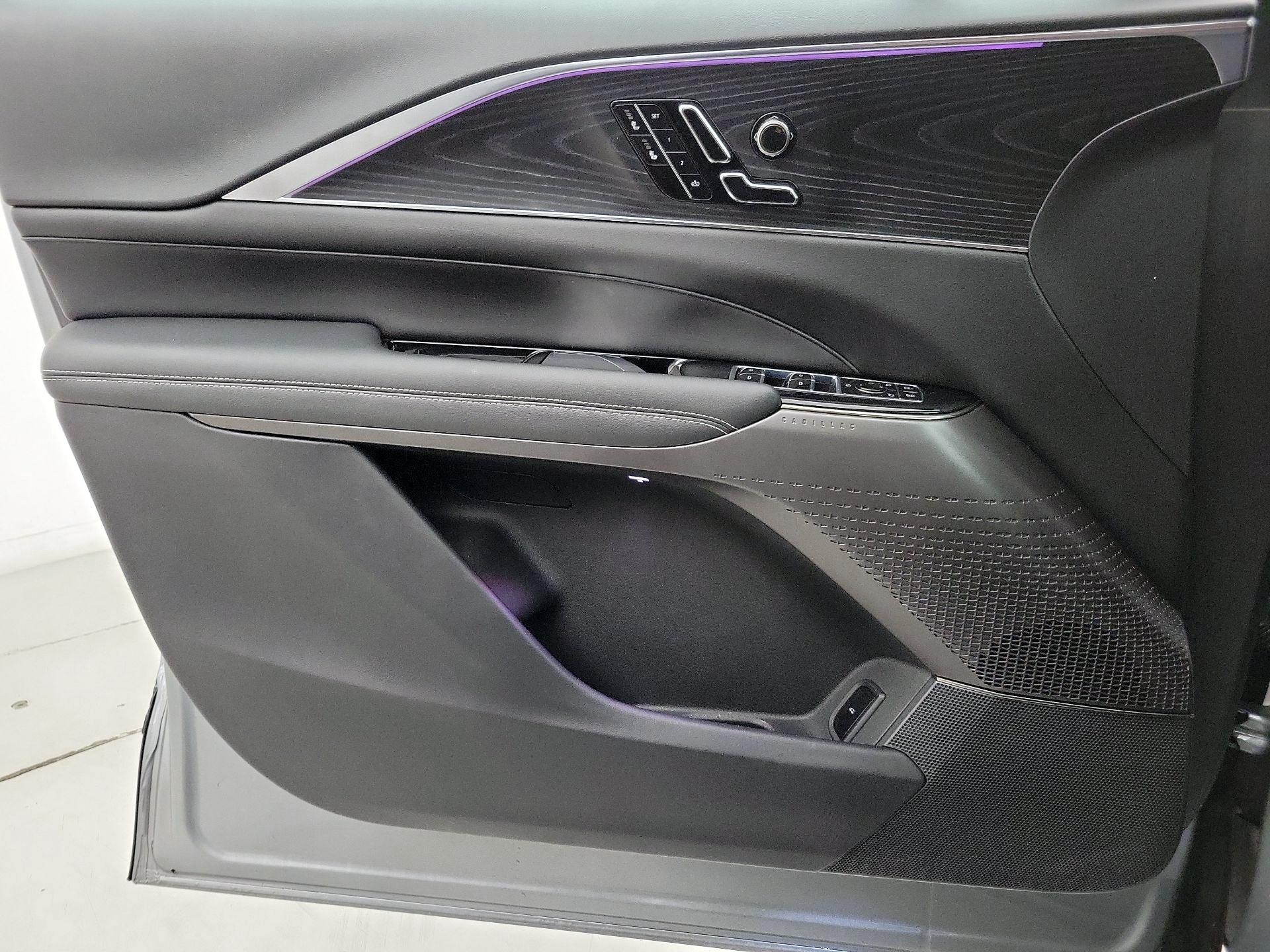 Thumbnail: 2024 Cadillac Lyriq - 12