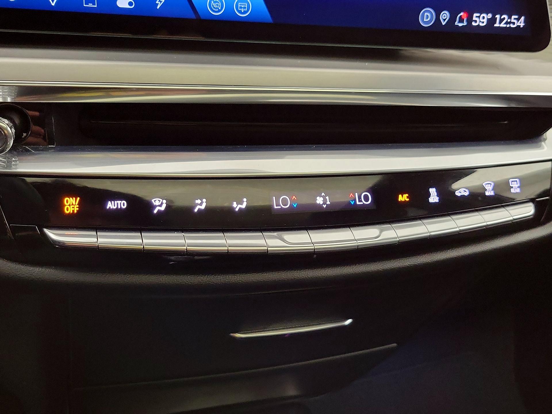 Thumbnail: 2024 Cadillac Lyriq - 16