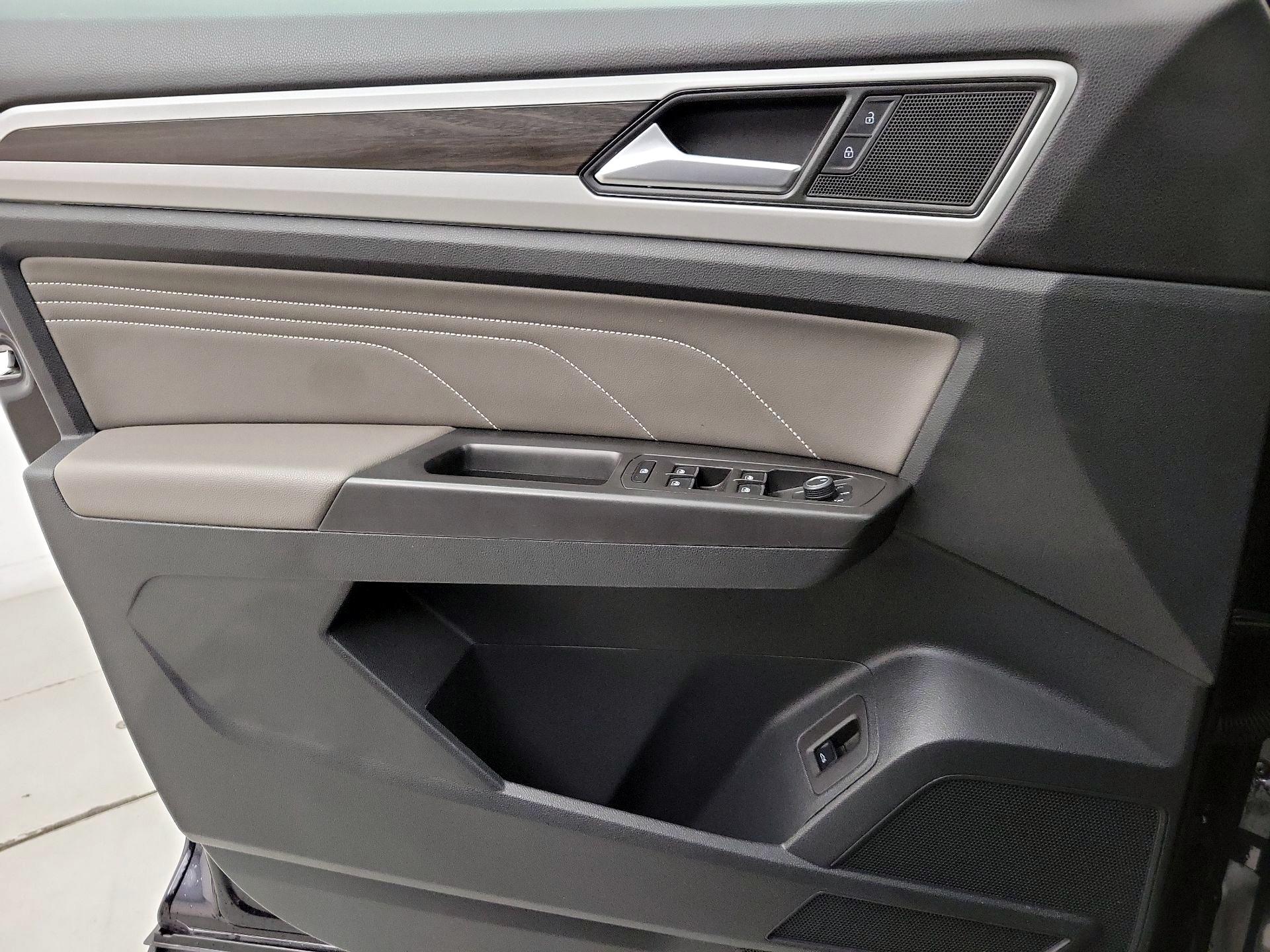 Thumbnail: 2023 Volkswagen Atlas - 12