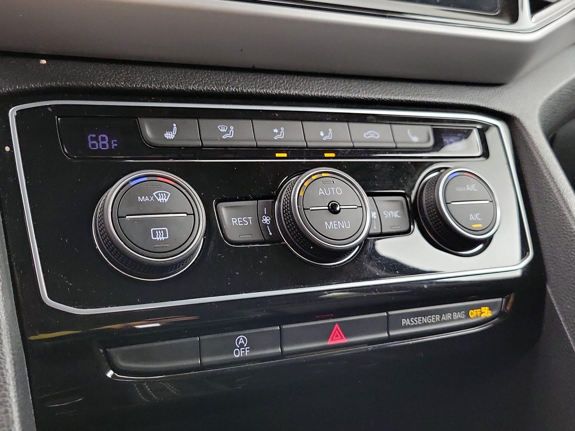 Thumbnail: 2023 Volkswagen Atlas - 16